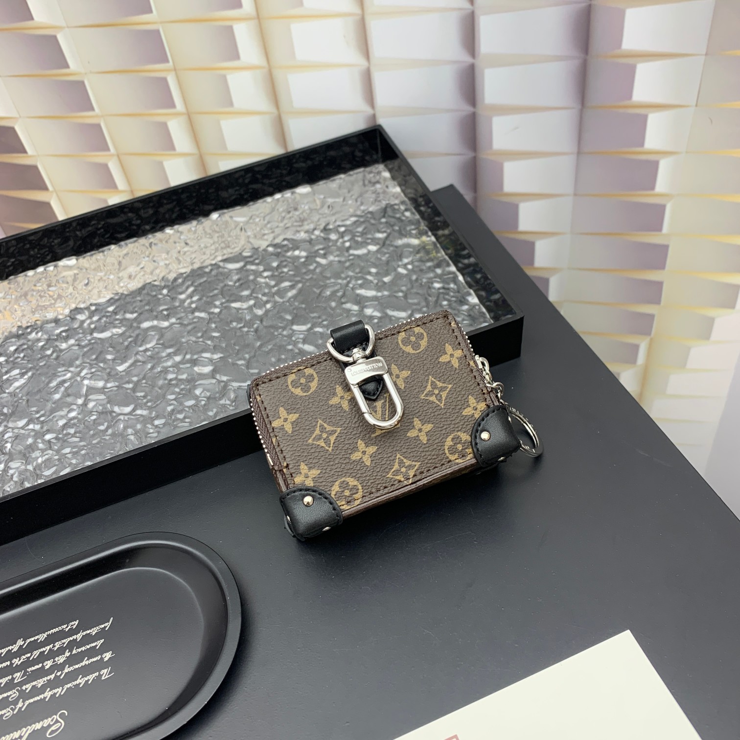 ルイ・ヴィトンコピー財布小物 モノグラム ソフト トランク ポーチ 装飾ボックス バッグ 142999激安送料無料