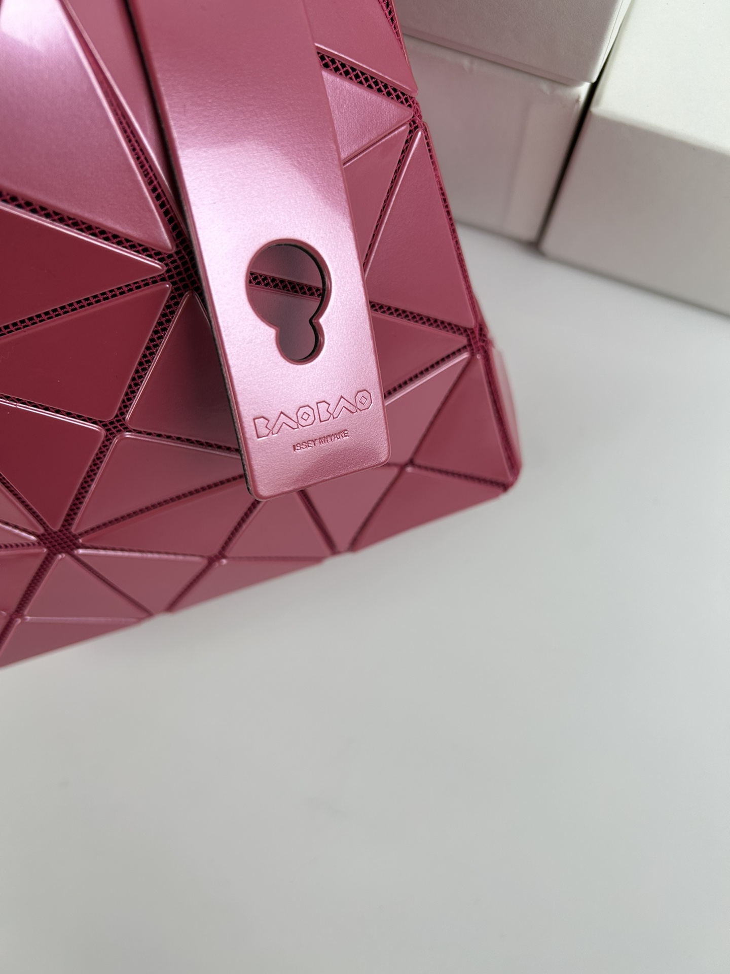 大人気新作のスーパーコピーバッグBAOBAO「CARAT」シリーズ 143355N級品