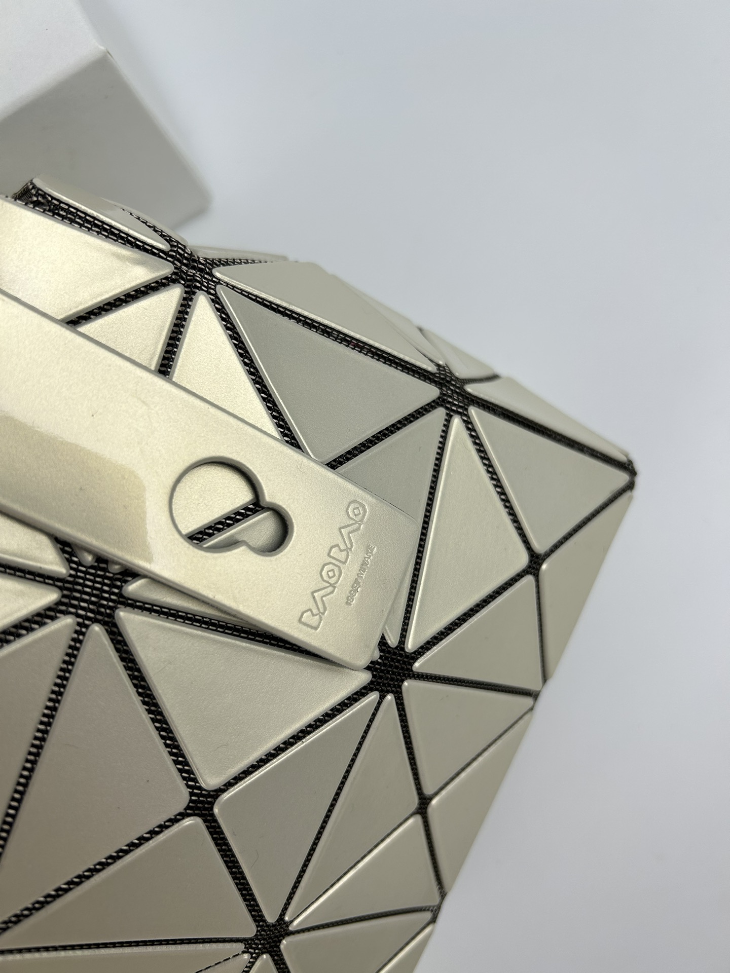 最新のBAOBAO CARAT シリーズバッグ偽物 ダイヤモンド スクエアボックス クリームイエロー 143356N級品