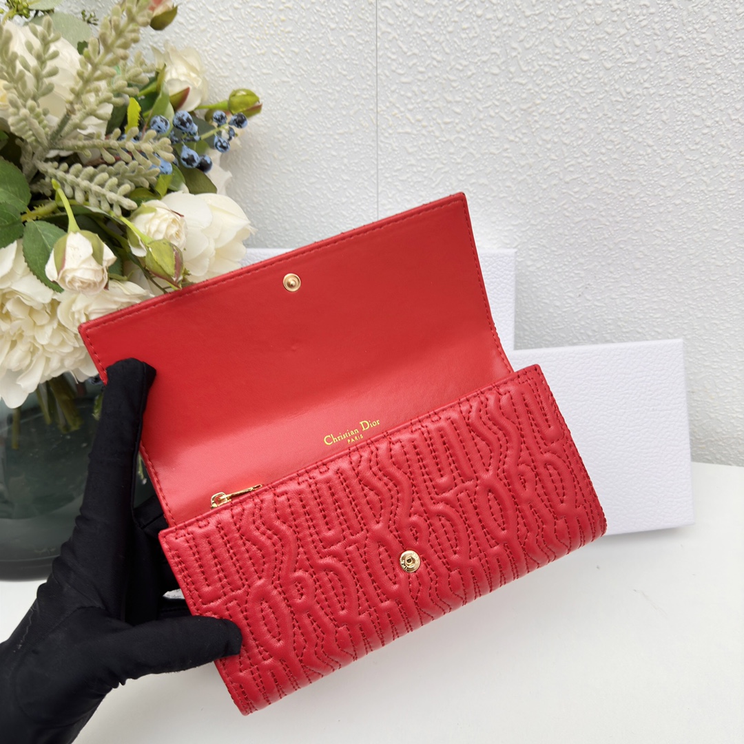 高品質ディオール定番二つ折りコピー長財布偽物 143488最高級