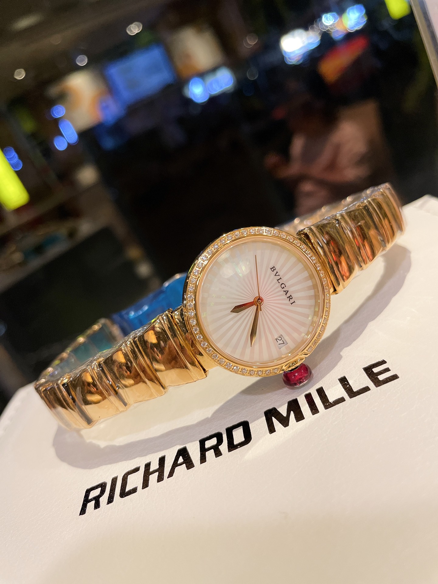 ブルガリ スーパーコピー時計の最新款LVCEAシリーズ 女性 145602最高級