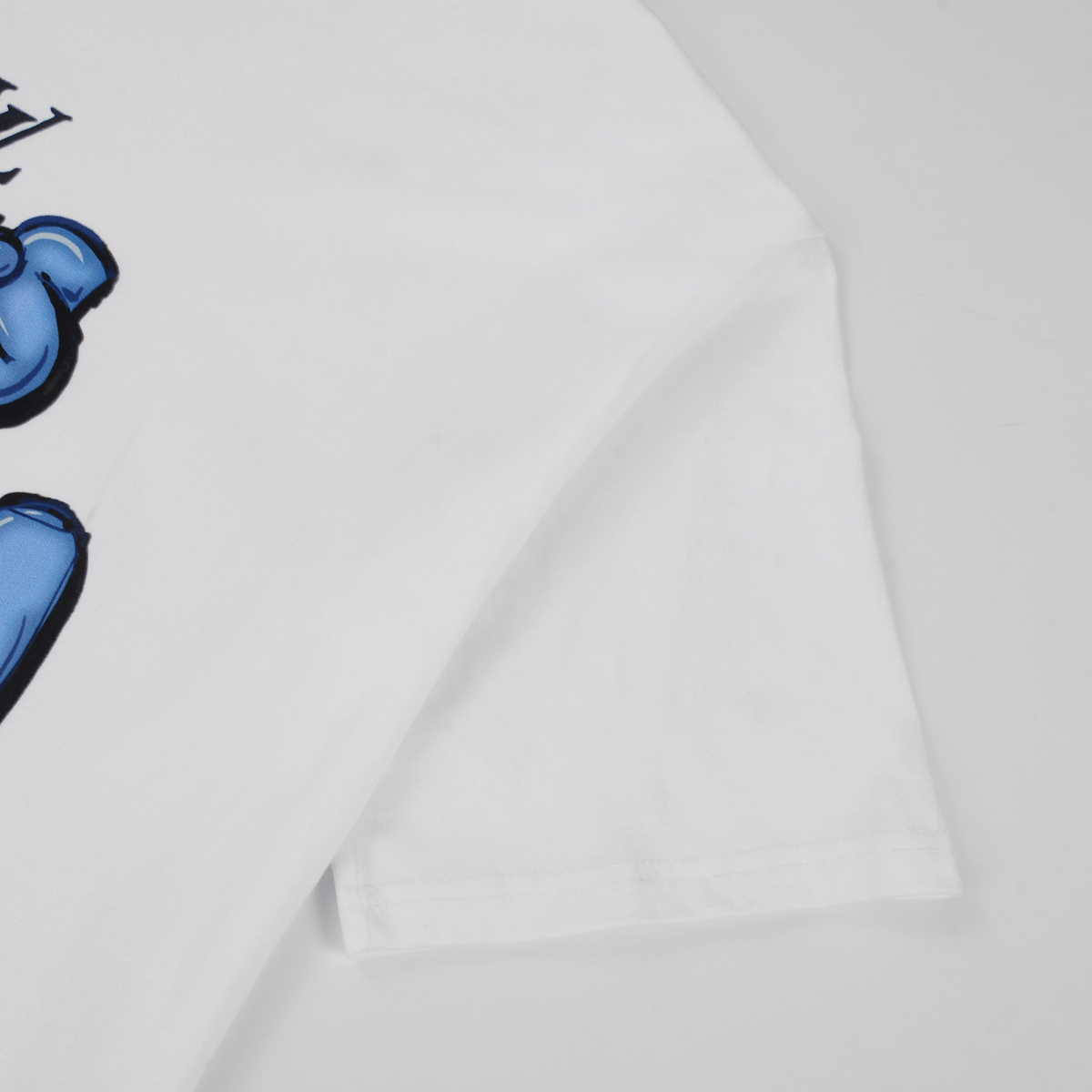 ルイ・ヴィトンのスーパーコピー高級半袖Tシャツ 153498高い品質