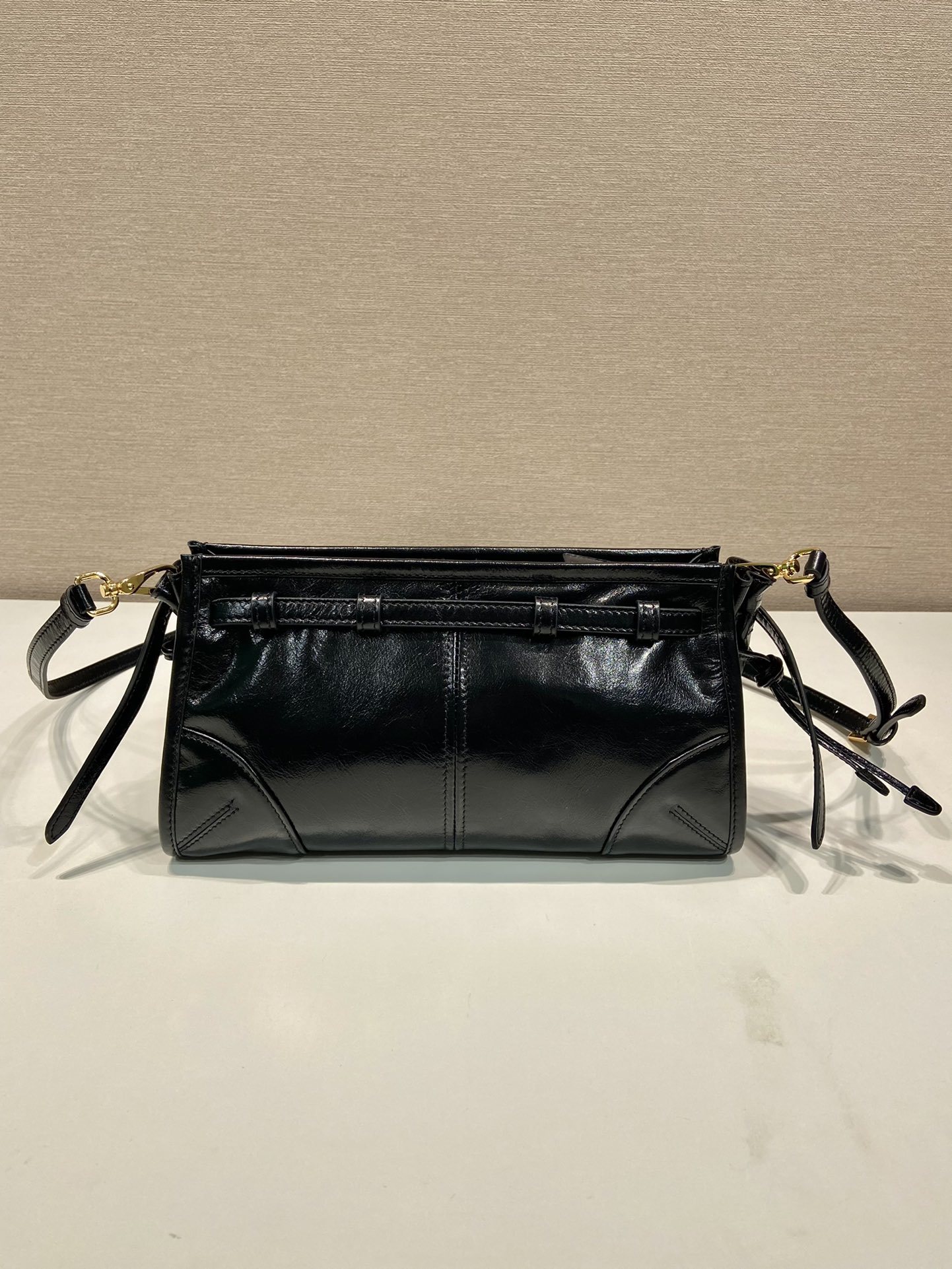大人気のブランドプラダ オイルドレザー クロスボディバッグ 1BA215激安送料無料