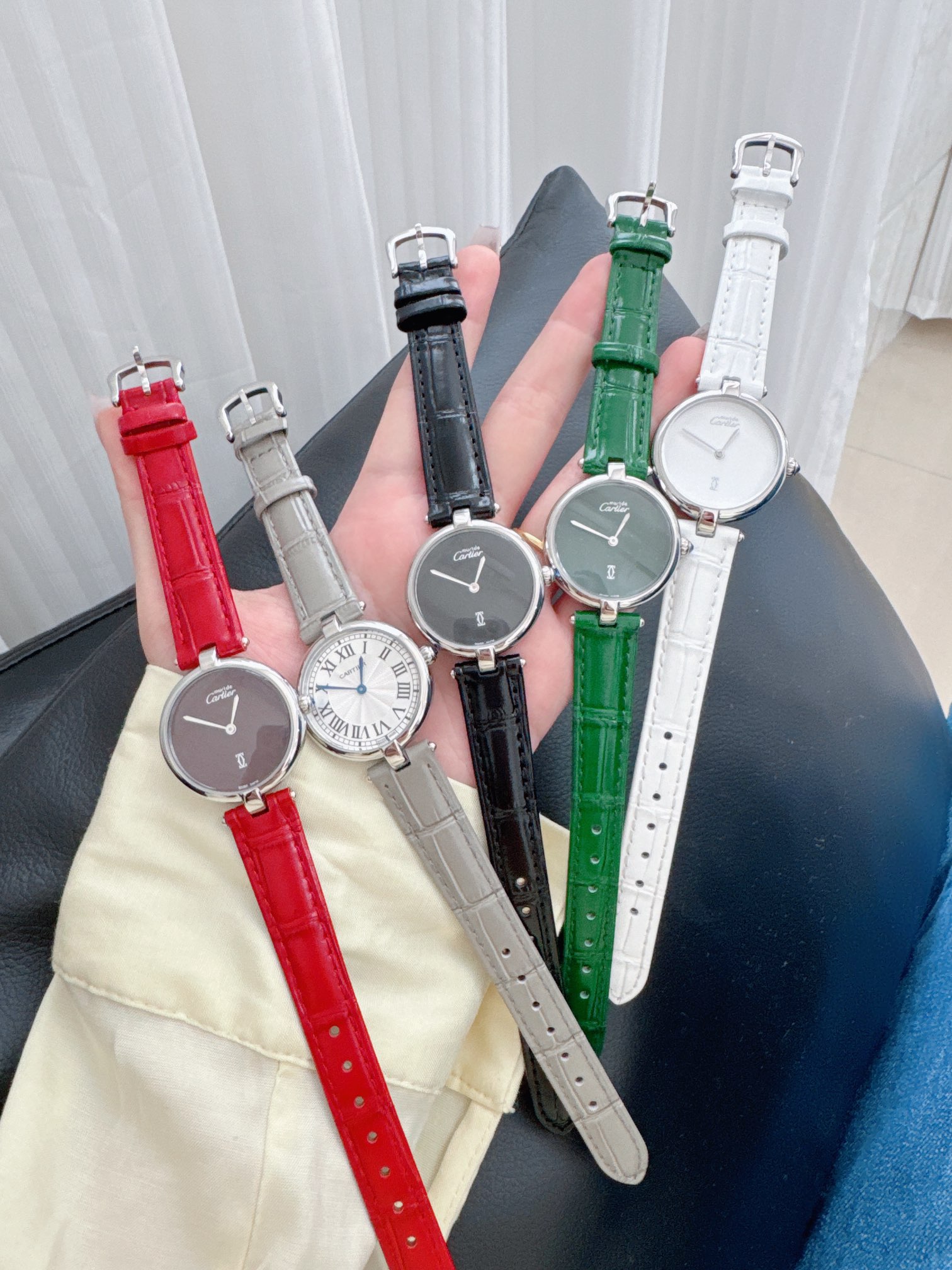 新品カルティエのヴィンテージ時計コピー 204787