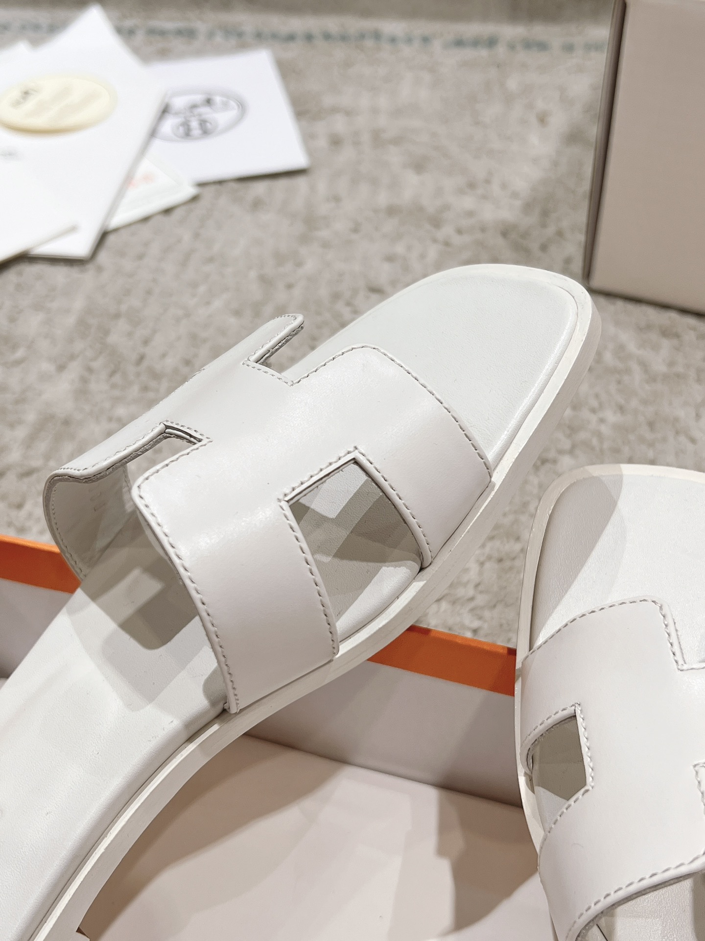 春夏のエルメスクラシックなハンドメイドスリッパスーパーコピーN級品通販 248642N級品