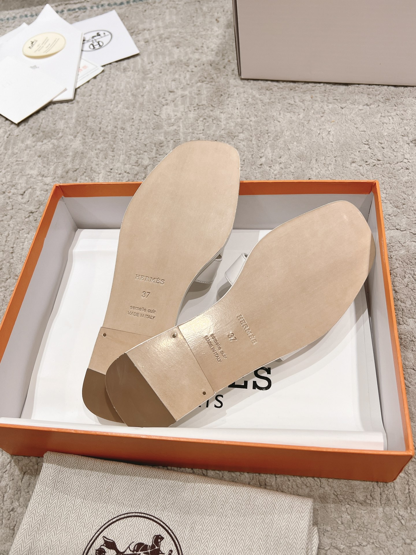 春夏のエルメスクラシックなハンドメイドスリッパスーパーコピーN級品通販 248642品質保証