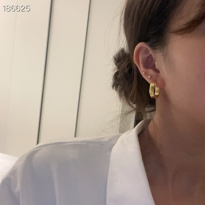 新品カルティエスーパーコピー ソリティアピアス 256529最高級
