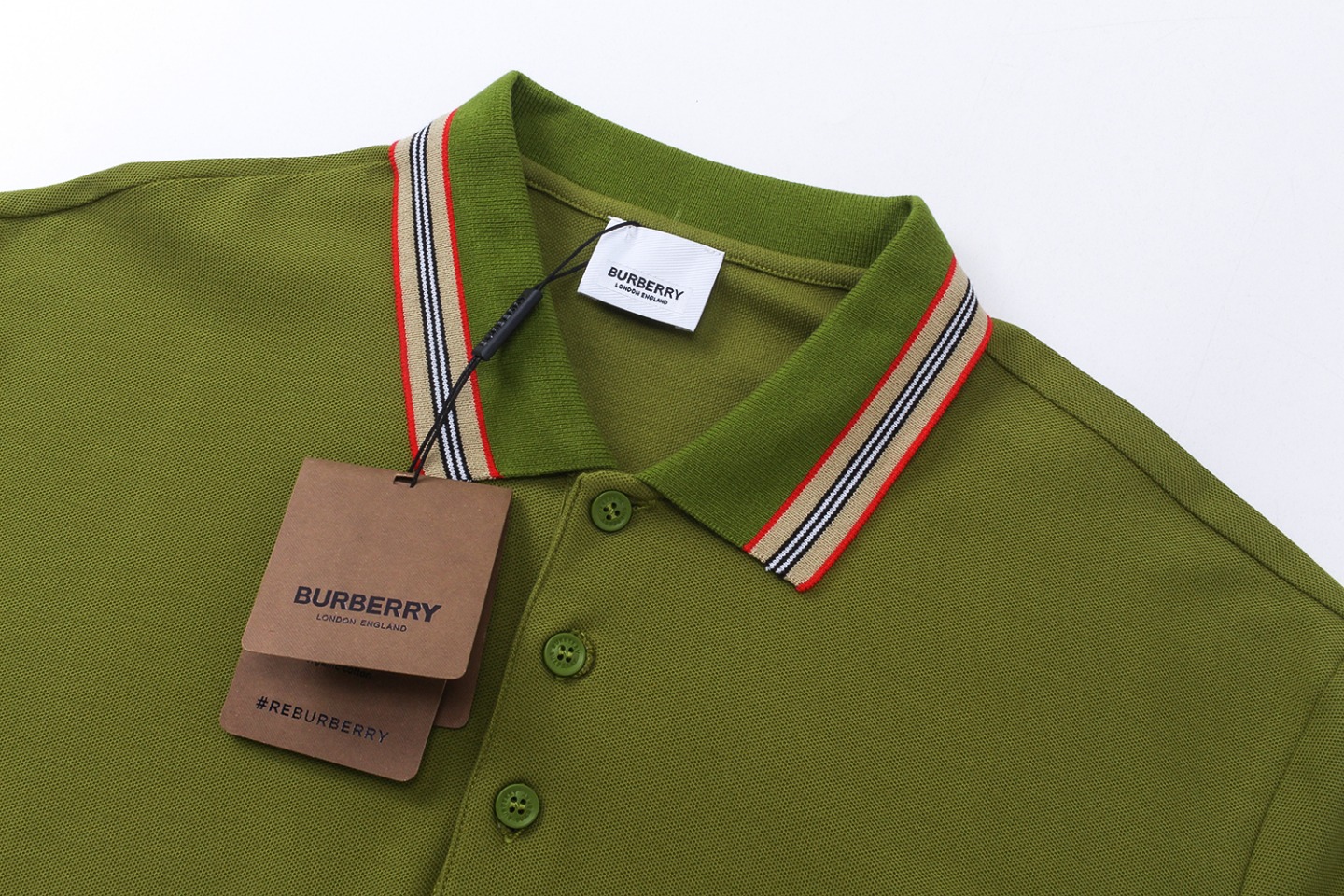 人気ブランドバーバリーコピーストライプピークカラーピケ半袖ポロシャツ服 318243高い品質