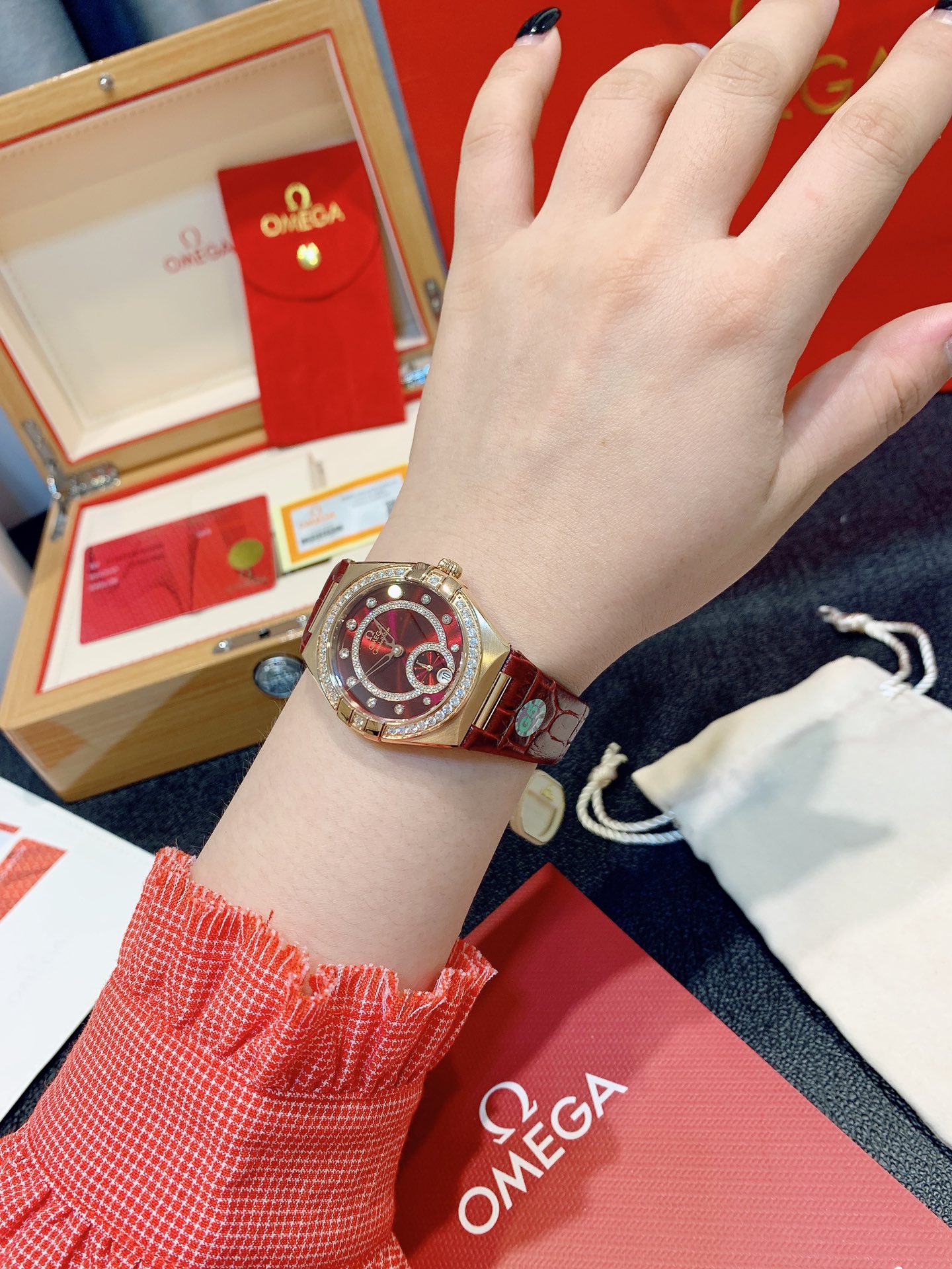 オメガ スーパーコピー通販実物コンステレーション シリーズ女性時計 5691omg代引きを販売