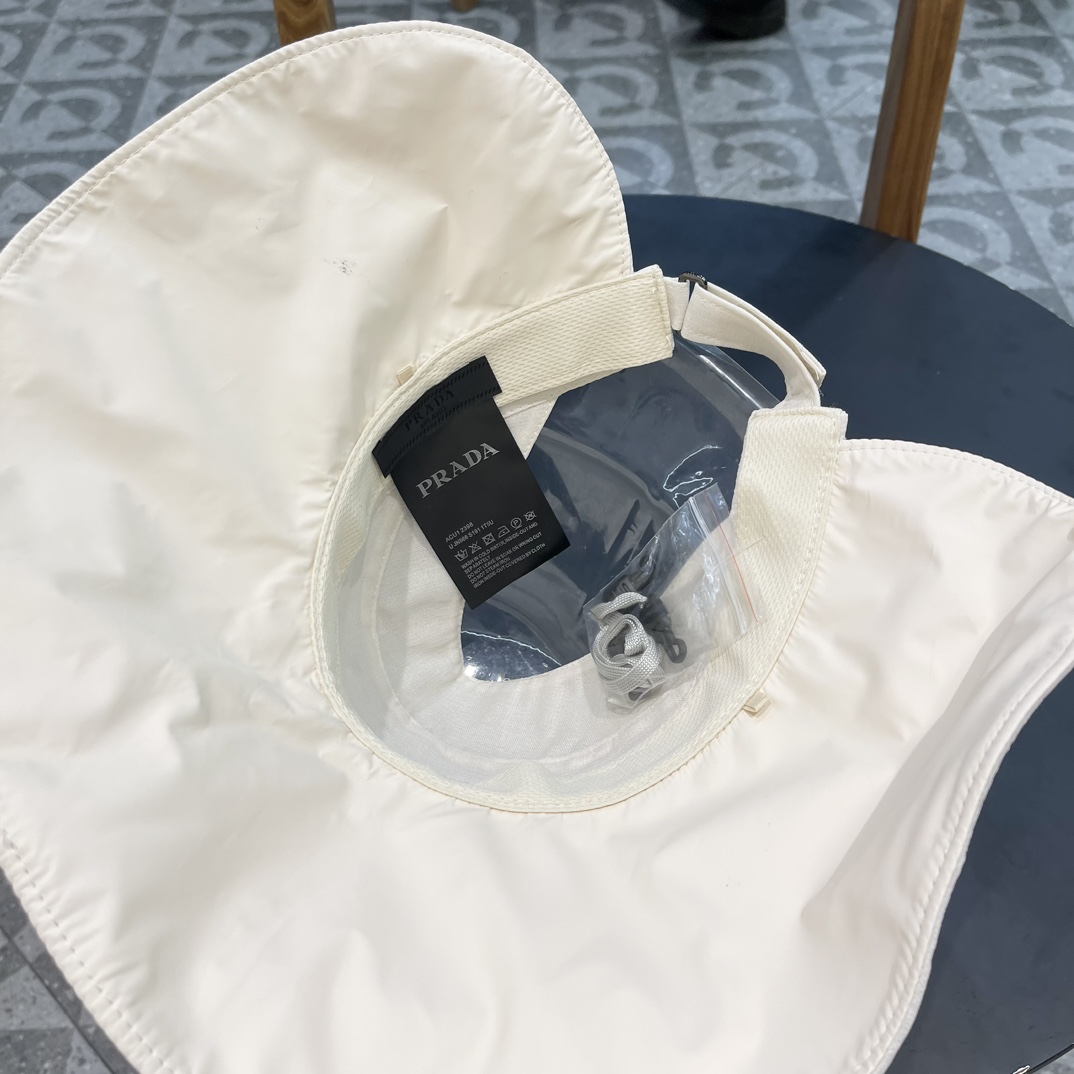 プラダ帽子スーパーコピーの春夏新作日焼け止めと通気性抜群  65001代引きを販売