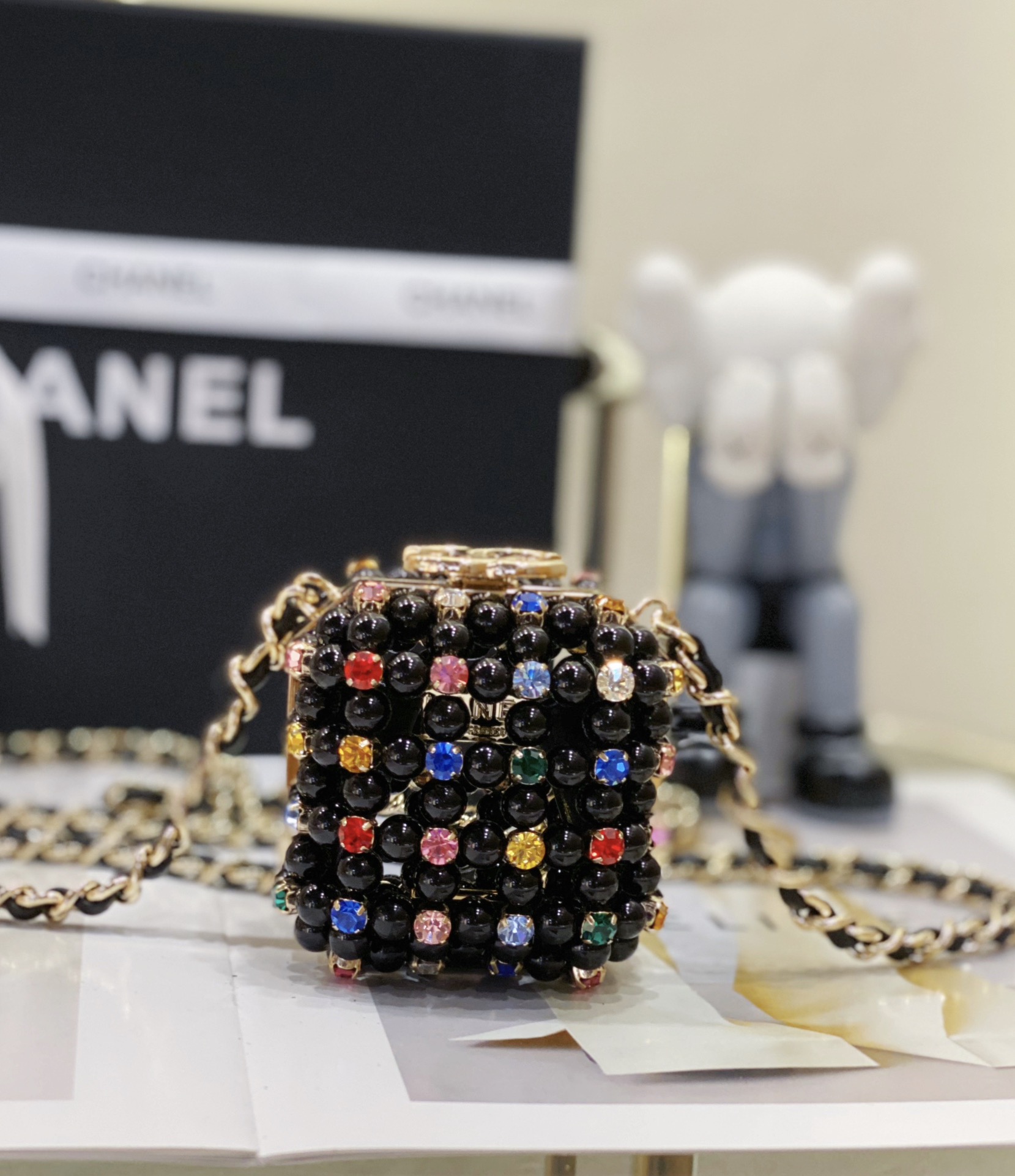 シャネル最高級スーパーコピー早春休暇 ガラスパール ジェムストーンヘビー通販バッグ AS3768通販