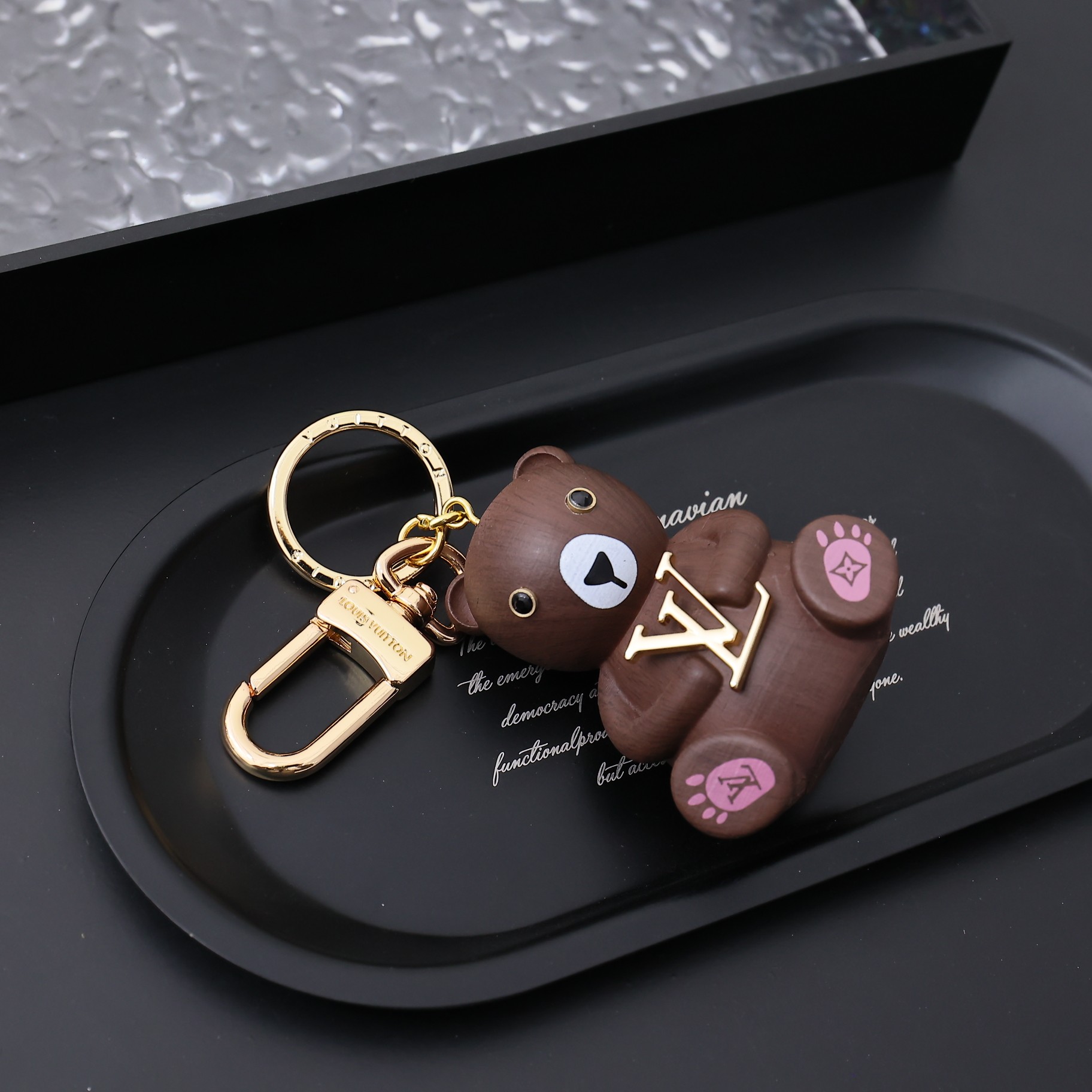 ルイ・ヴィトンのアニマルキーホルダースーパーコピー激安 M01360N級品