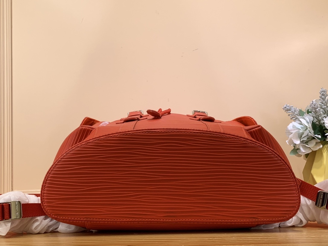 ルイ・ヴィトン ミディアム ブライトレッドスーパーコピーN級品バックパック M23764高い品質