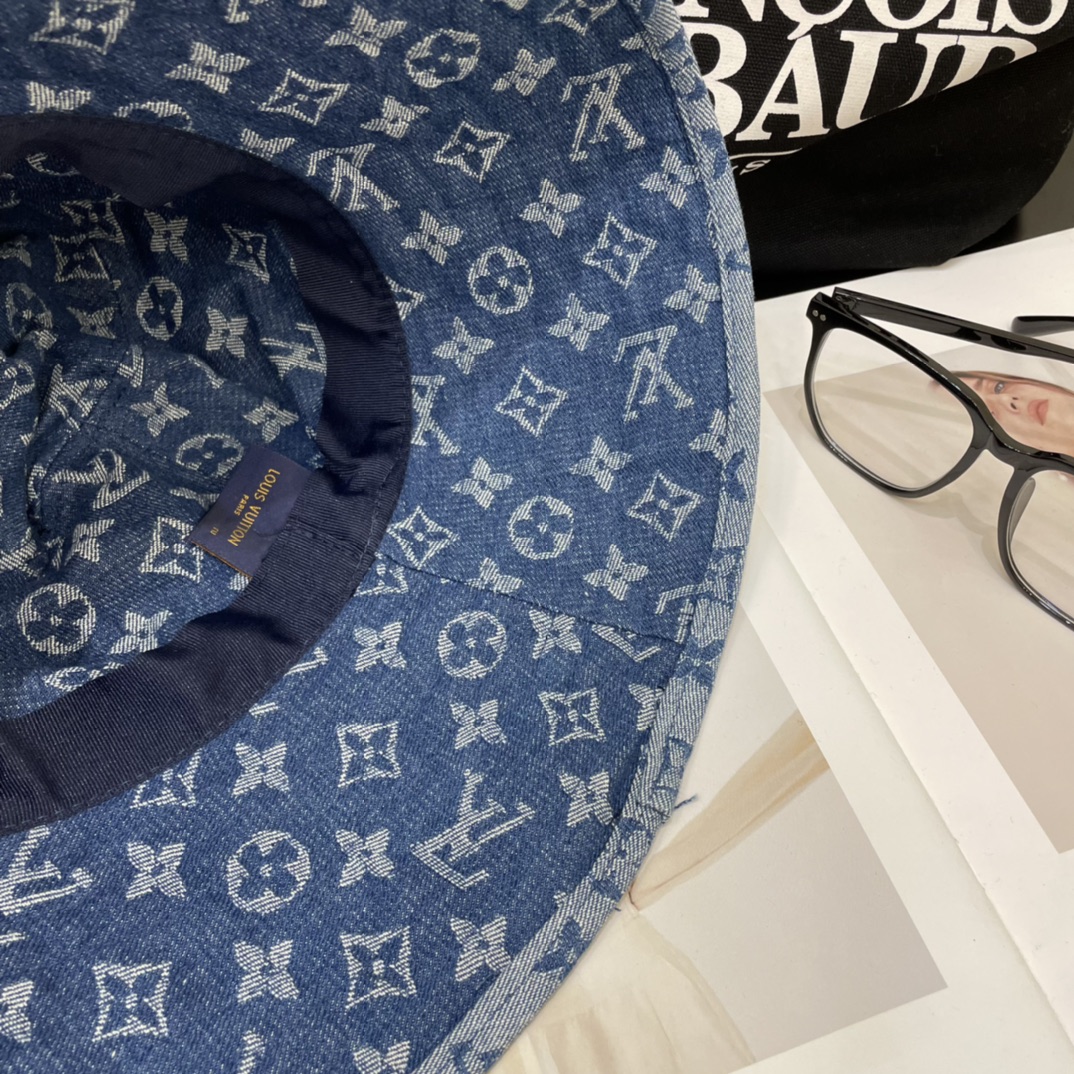 ルイ・ヴィトンスーパーコピーのジーンズ 古い花 レトロなスタイル 漁師の帽子 lv0261N級品