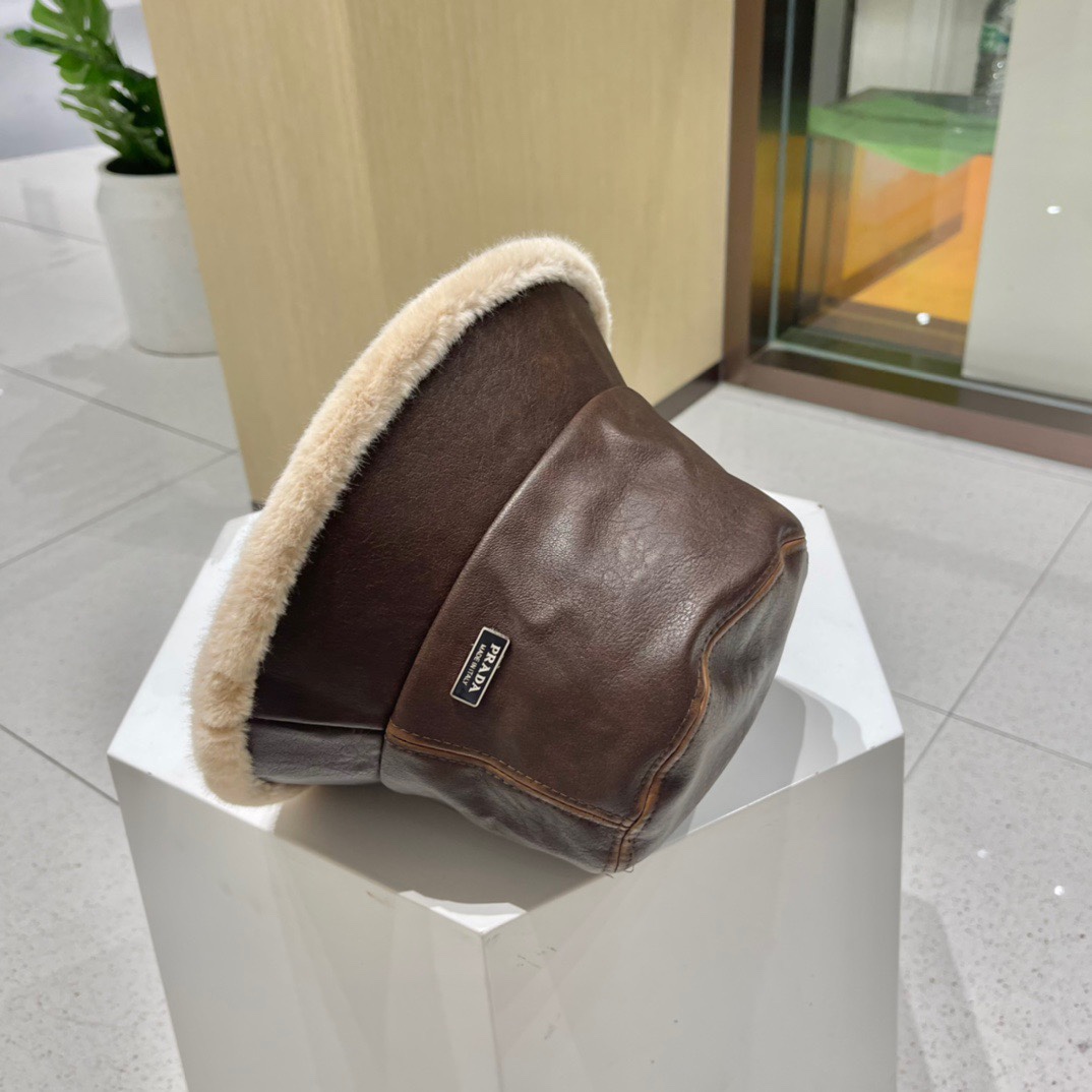 プラダ秋冬ファッション レザー バケットハットコピー帽子専門店 puu69900最高級