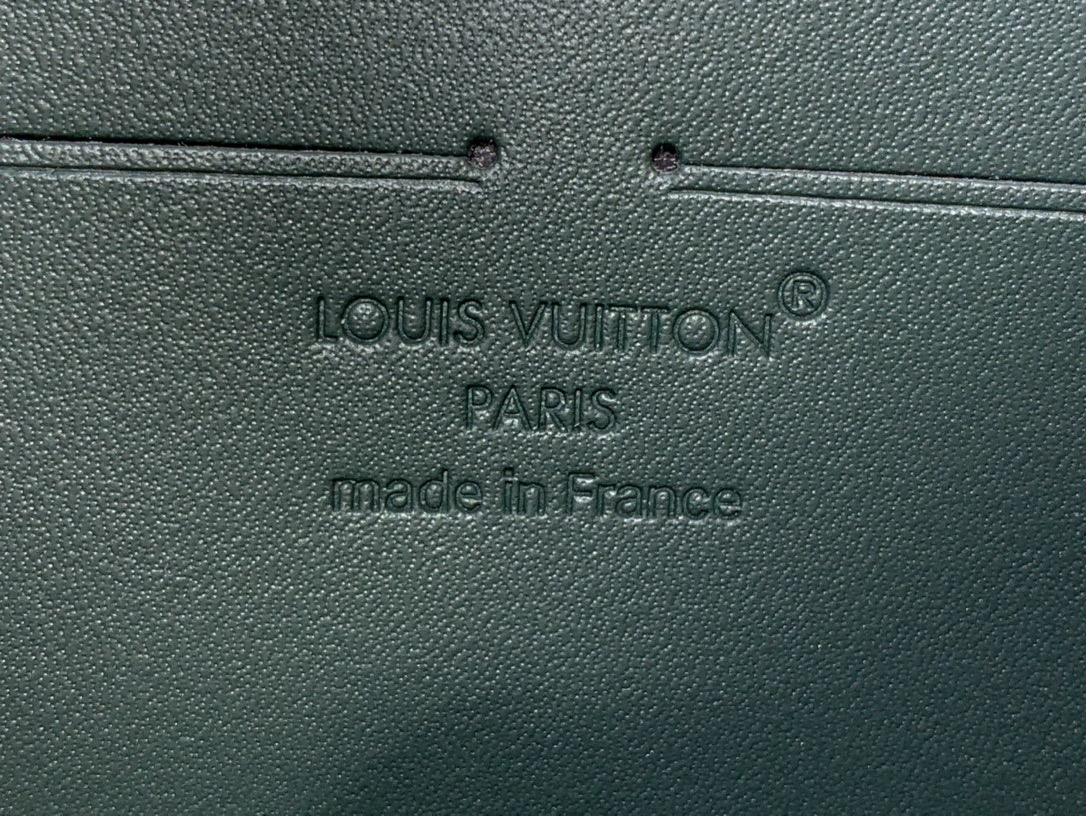 2025最新信頼が できる老舗ですルイヴィトン財布モノグラムコピージッピー 146444N級品