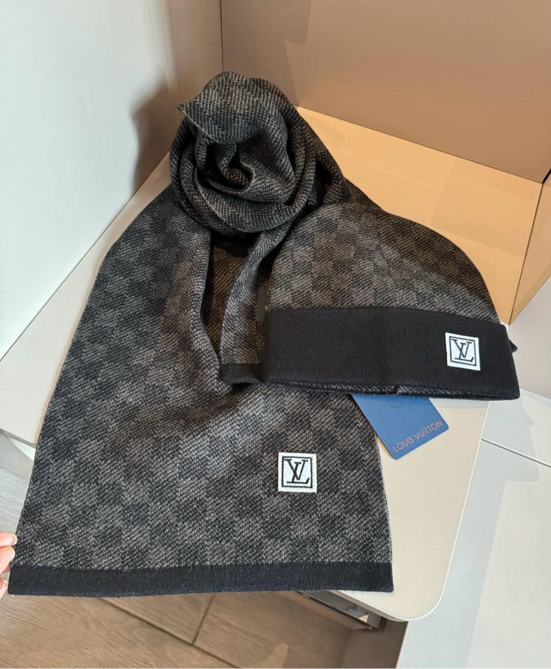 ルイヴィトン大人気安心と信頼老舗メンズ ウール ニット スカーフと帽子のセット 146689