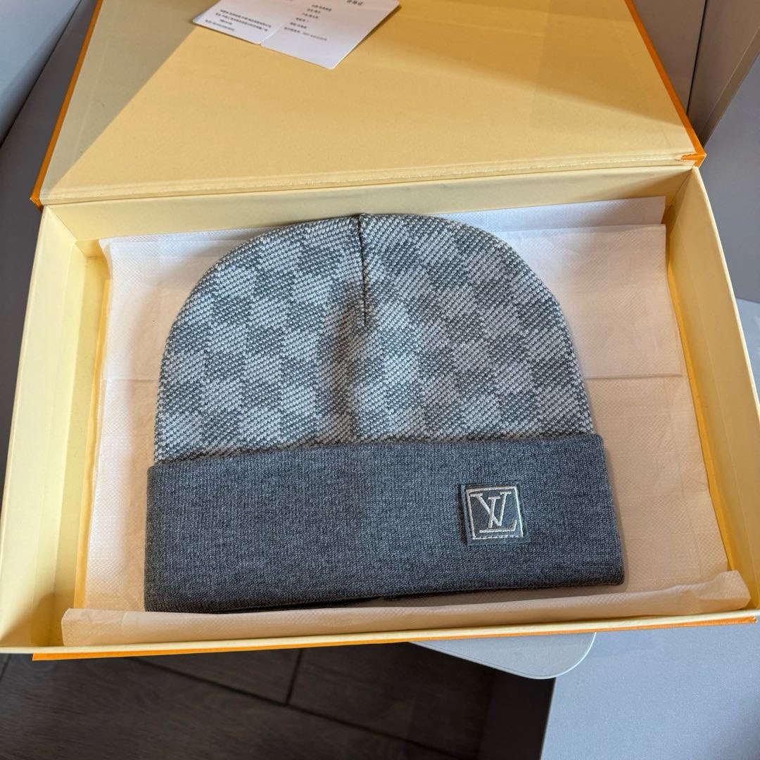 弊社はルイヴィトン商品コピーメンズ ウール ニットスカーフと帽子のセット 146690最高級