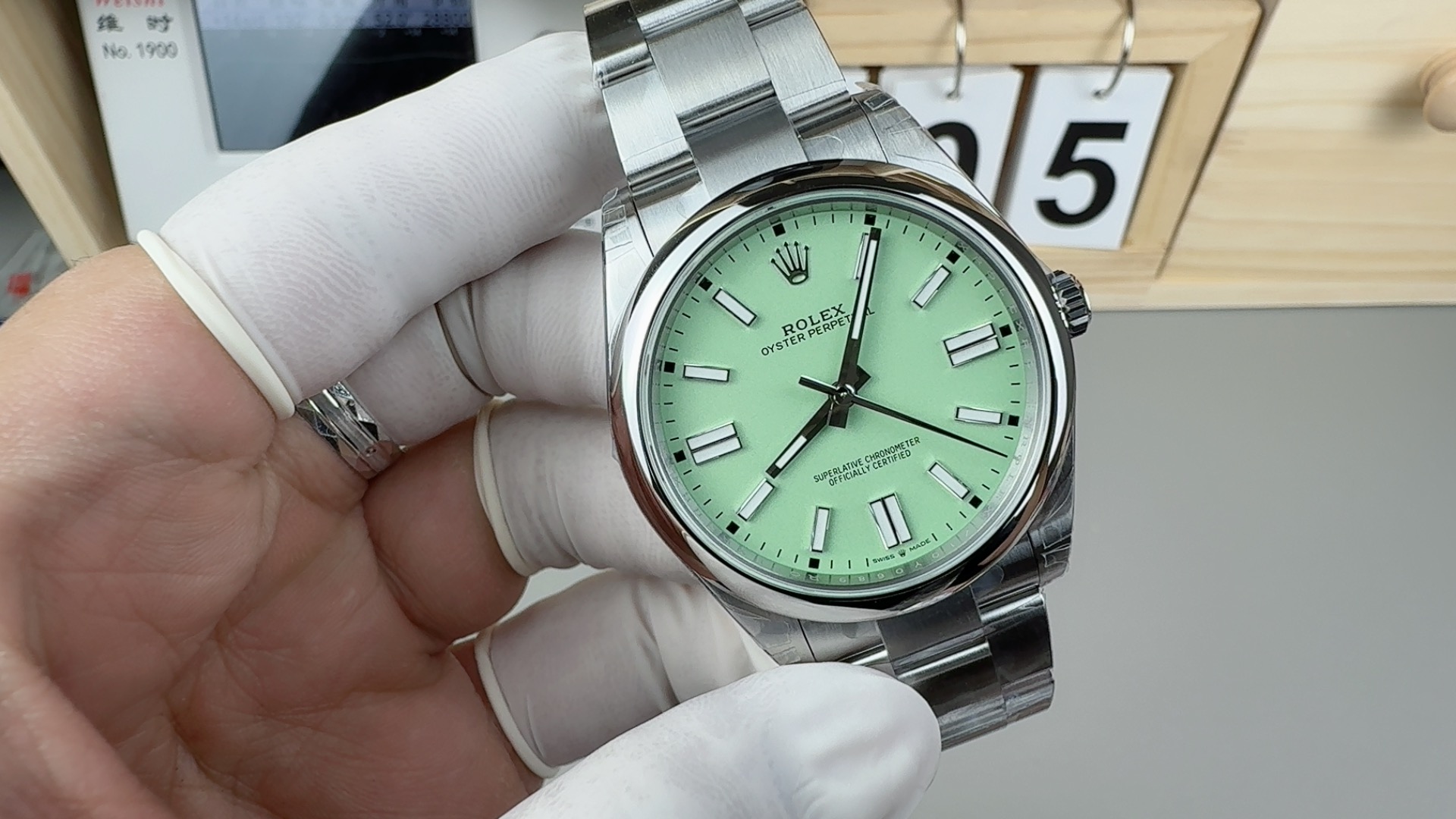 2025年製ロレックス オイスターパーペチュアルピスタチオグリーンコピー時計 173394通販