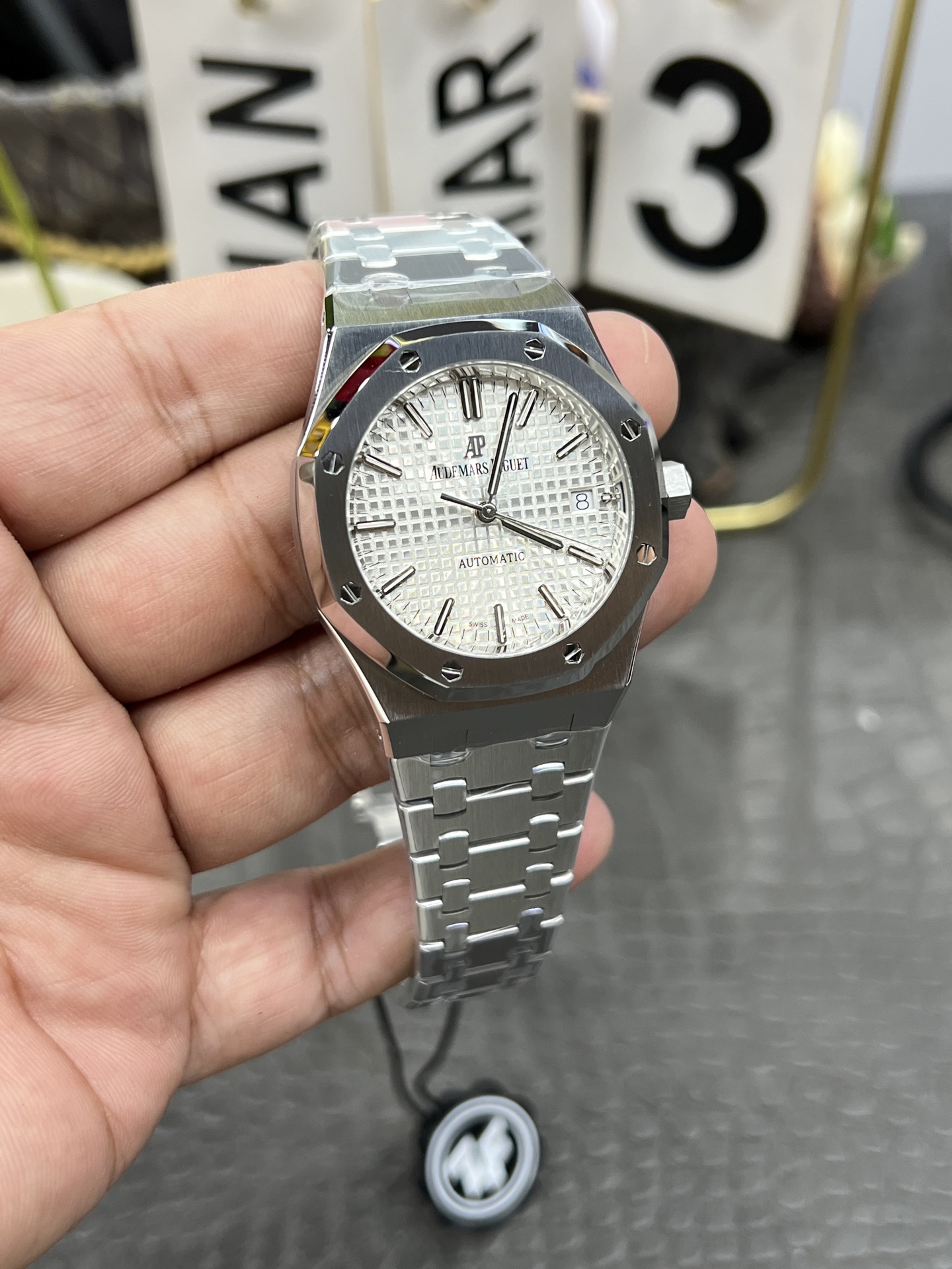 世界では激安オーデマピゲスーパーコピー時計ロイヤルオーク15400シリーズ 174991高い品質