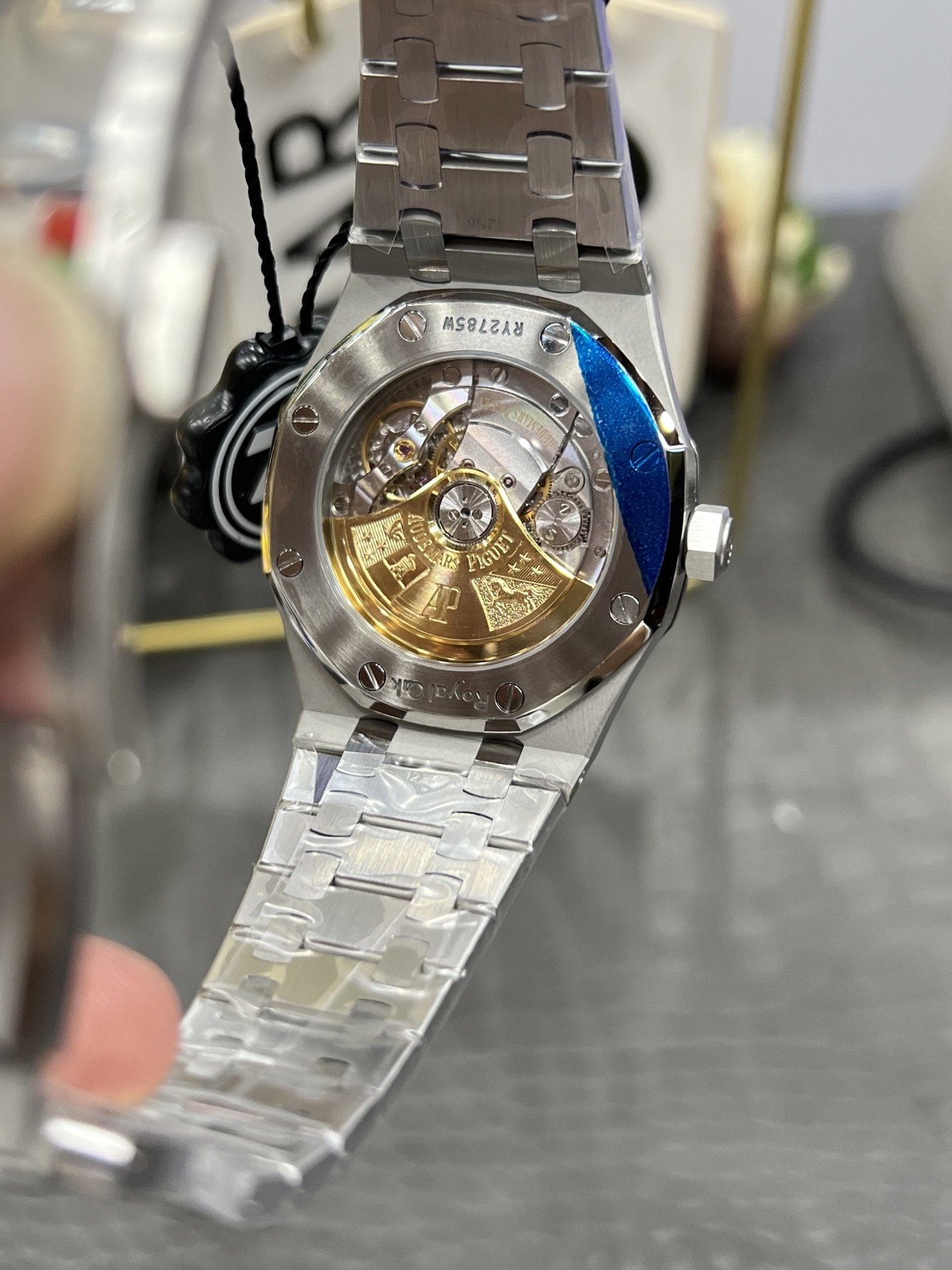 世界では激安オーデマピゲスーパーコピー時計ロイヤルオーク15400シリーズ 174991N級品