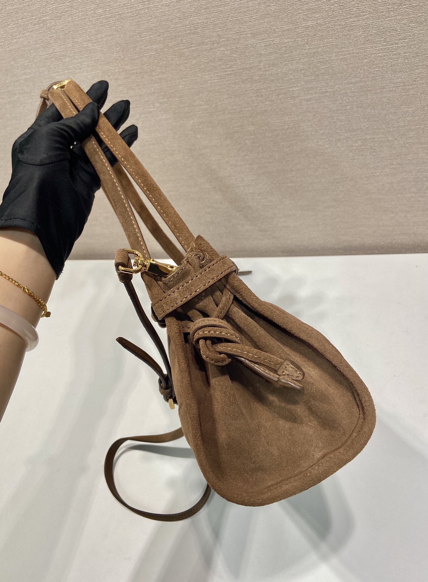 最新と古典的プラダショルダーバッグコピーヌバックレザー トート クロスボディバッグ 1BA426最高級