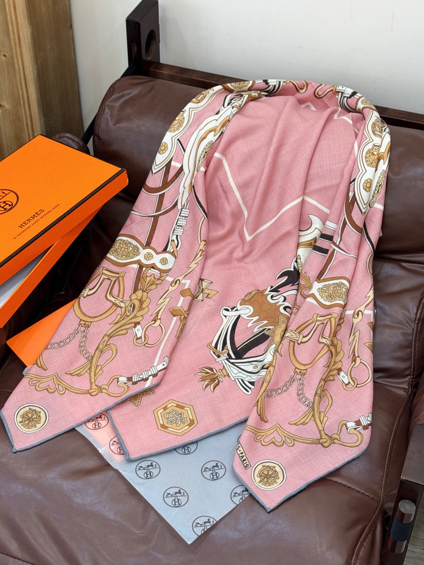 2025当店通販商品エルメスの新作秋冬トップス両面同色シルクカシミヤショール 215889人気