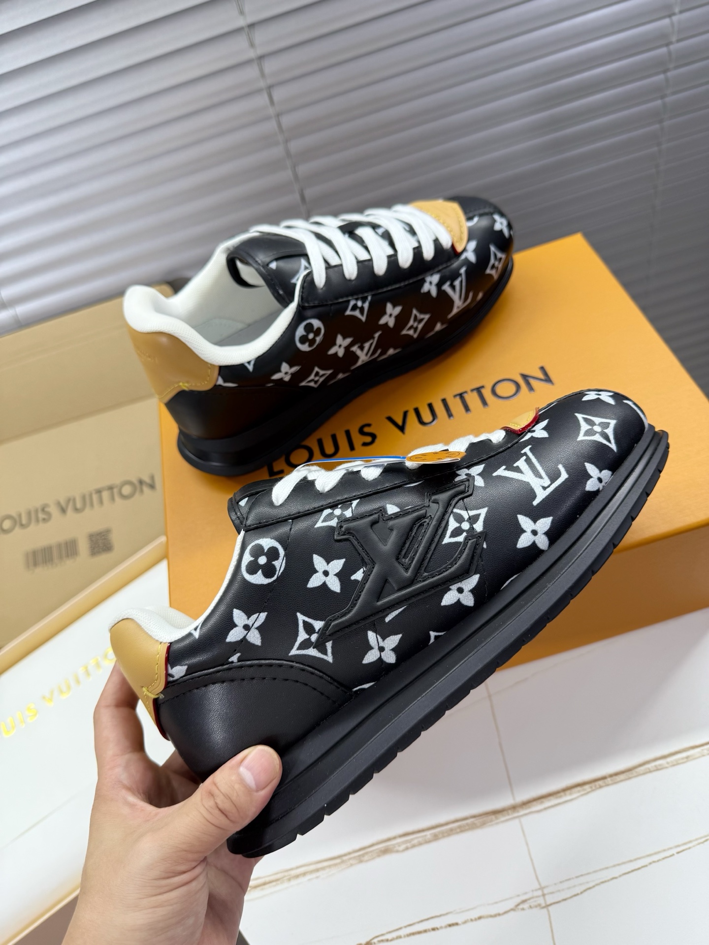高貴な気質のルイヴィトン靴スニーカーコピーと共同ブランドバターソフトシリーズ 310985N級品