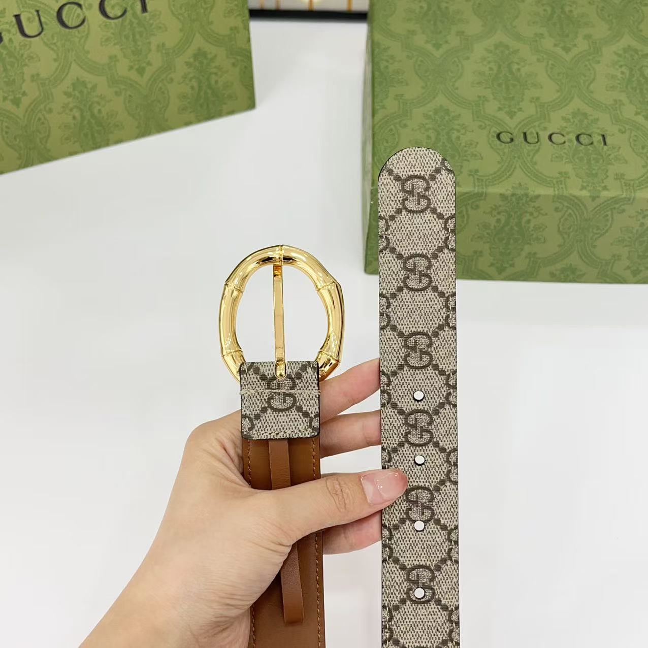 人気Gucciスーパーコピー竹バックルと銅バックルの両面牛革ベルト 32484人気