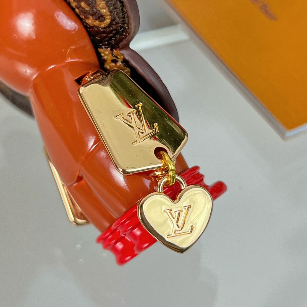 ルイ・ヴィトン サンタクロース激安小物ひまわり人形 キーチェーンペンダントオーナメント 358084N級品