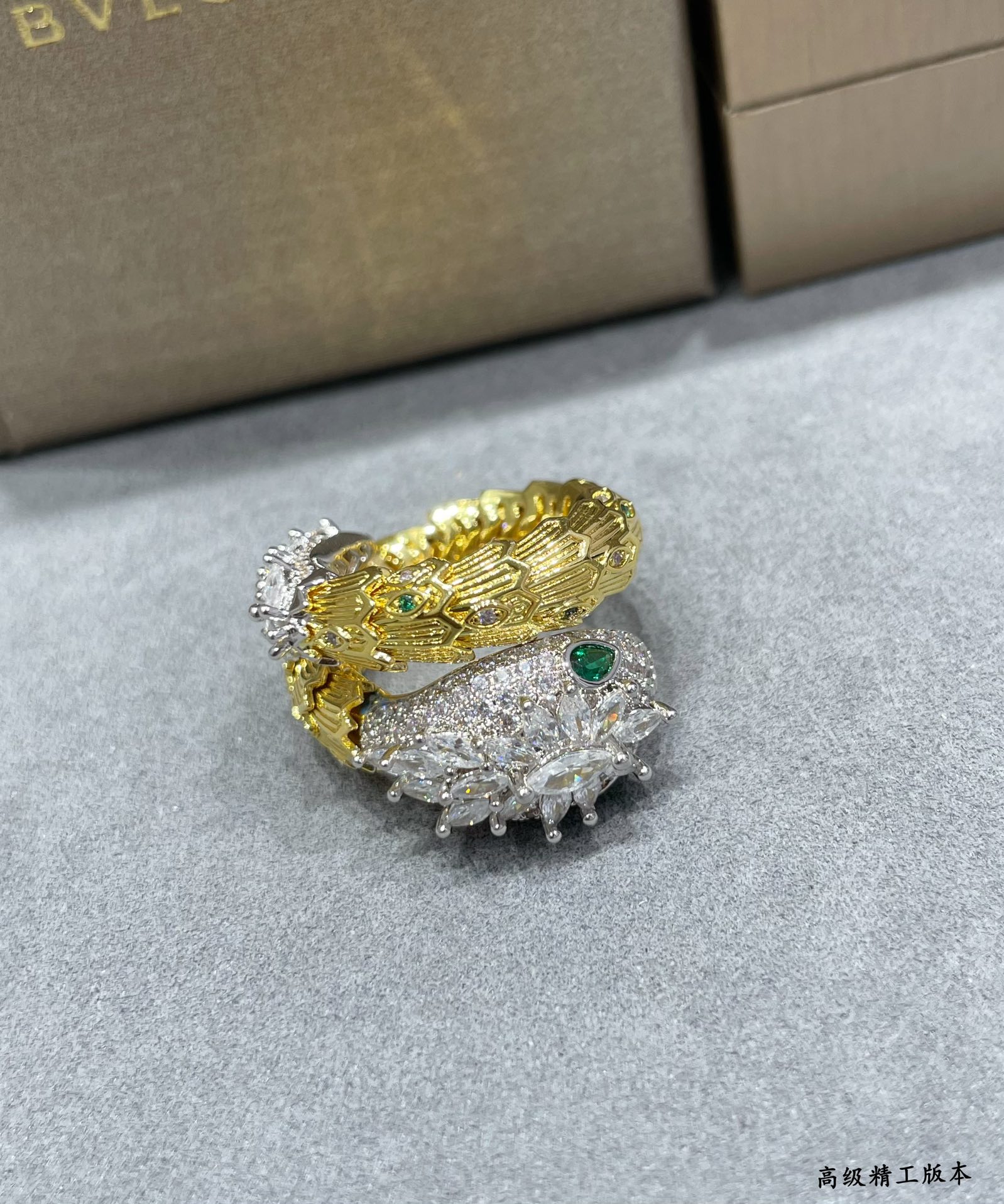 ブルガリの高級人気商品グリーンアイズプリンセススネークリング 407640品質保証