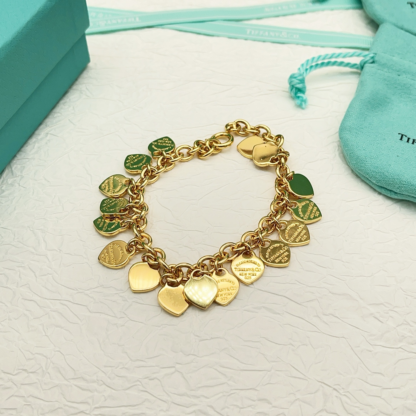 人気超絶のティファニージュエリーブレスレットコピーハートゴールド 417691信用第一高い品質