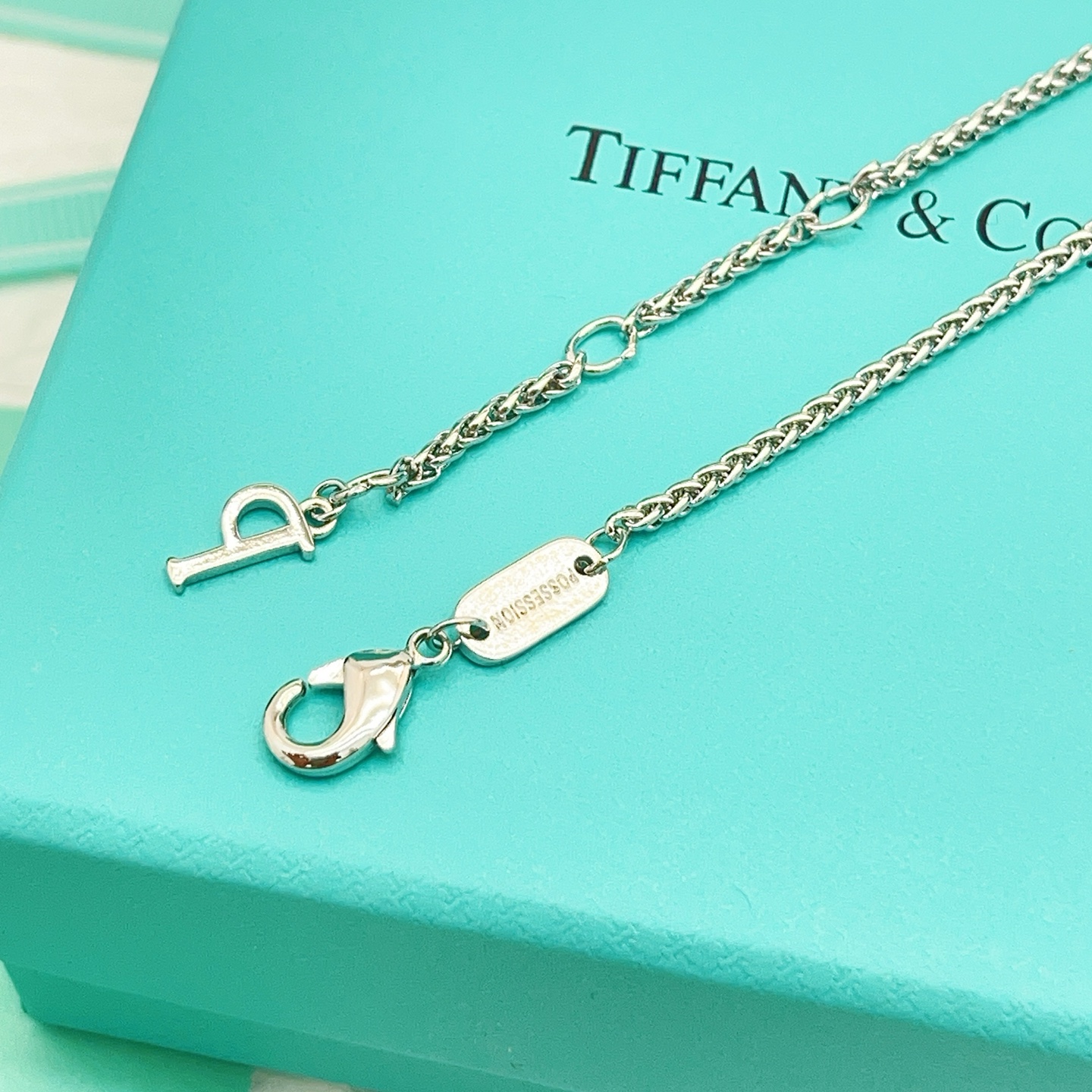 ティファニー最新商品のドラム型ダイヤモンド高級シルバーブレスレットコピー 417697通販