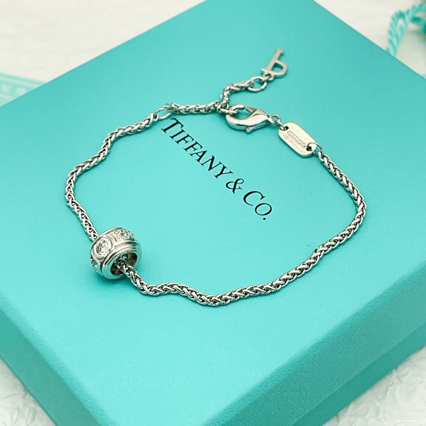 ティファニー最新商品のドラム型ダイヤモンド高級シルバーブレスレットコピー 417697激安送料無料