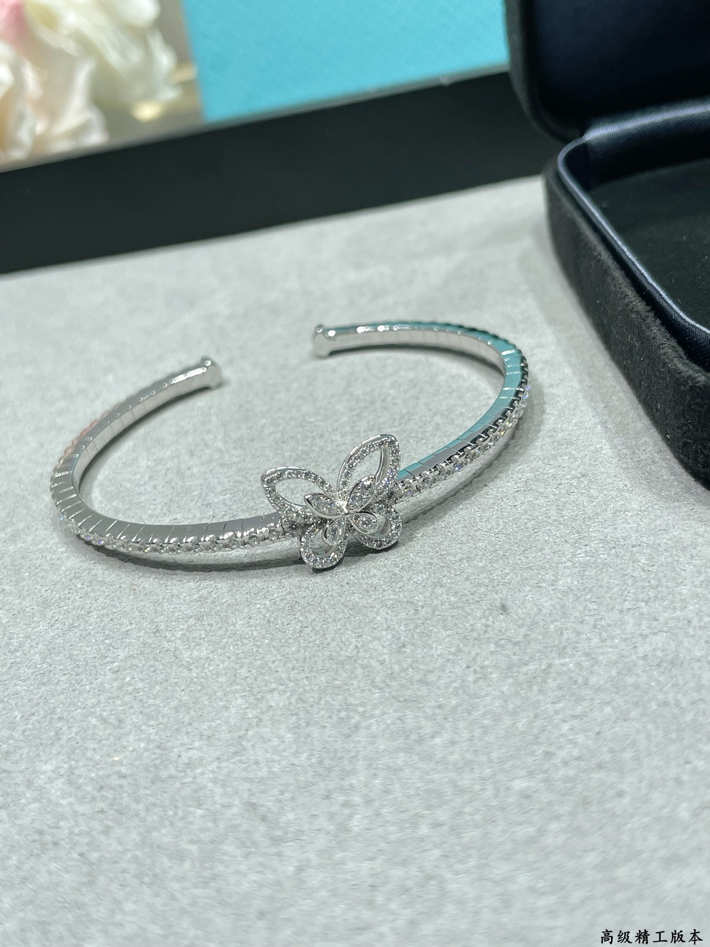 2025豪華さと上品グラフ シングルバタフライコピー可愛い偽物ブレスレット 436341N級品