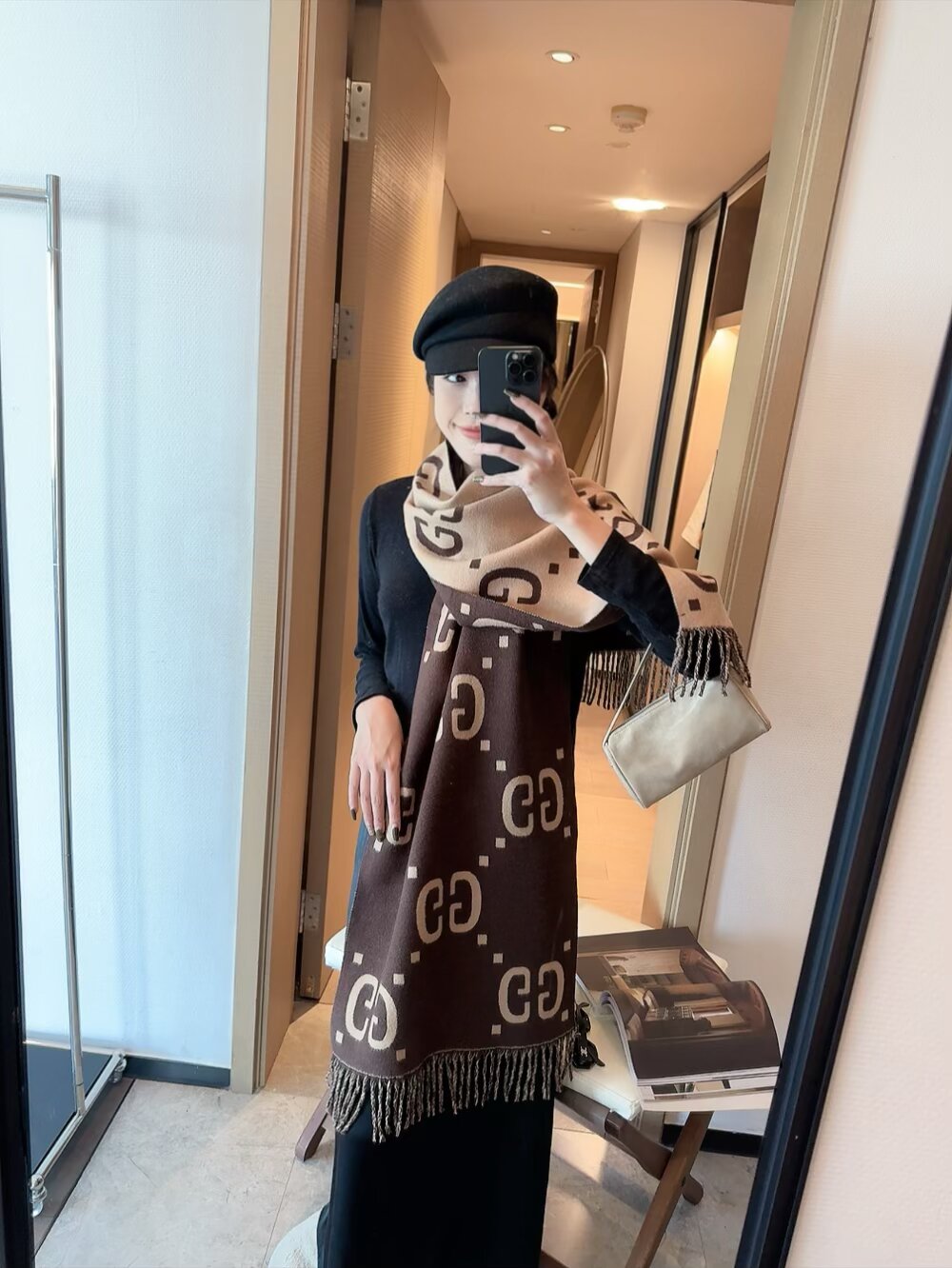 グッチ豪華さと上品の両面ツートンスカーフ安心と信頼老舗 555001高い品質