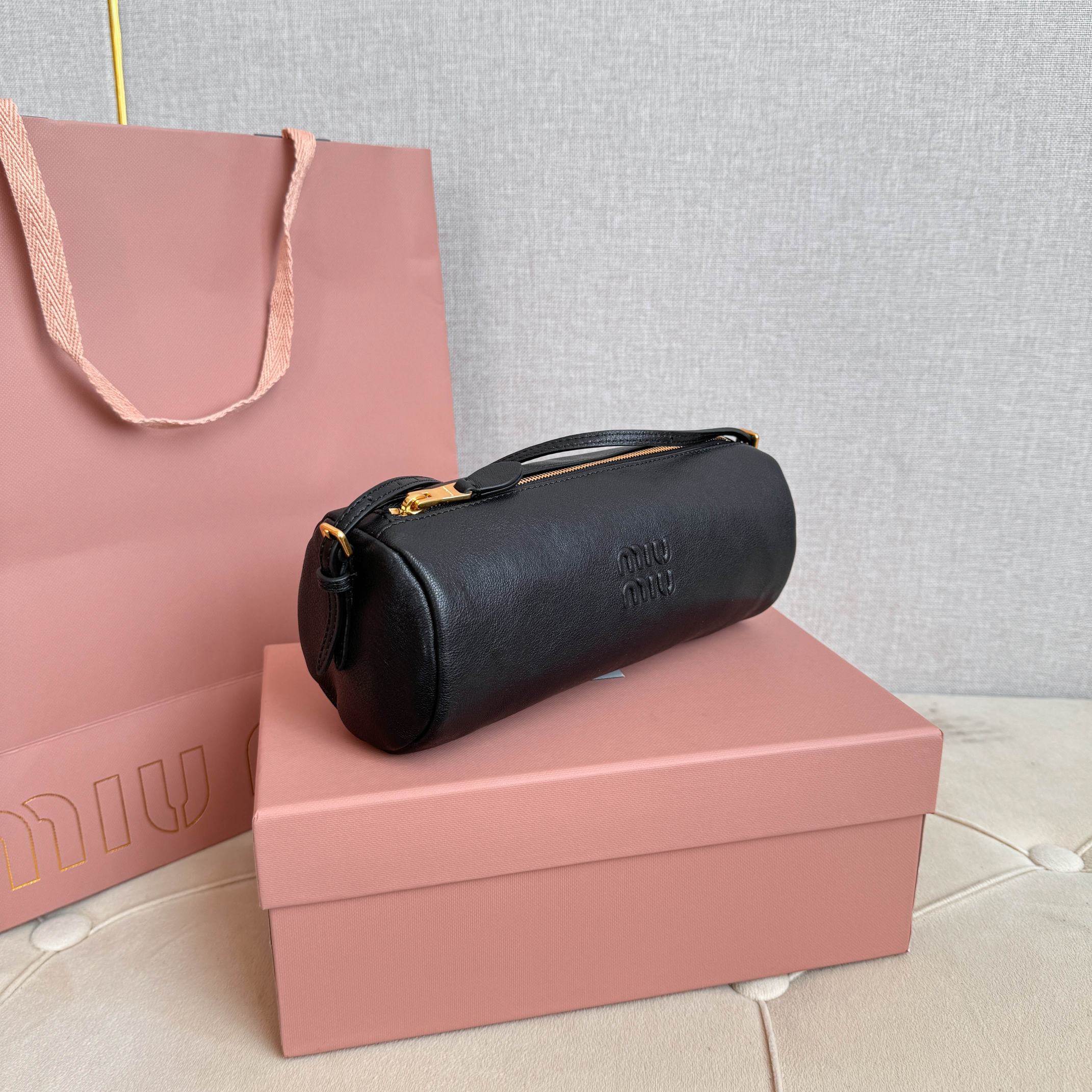 ミュウミュウドラムスーパーコピー品質上げ商品バッグ新入荷 5NF851通販