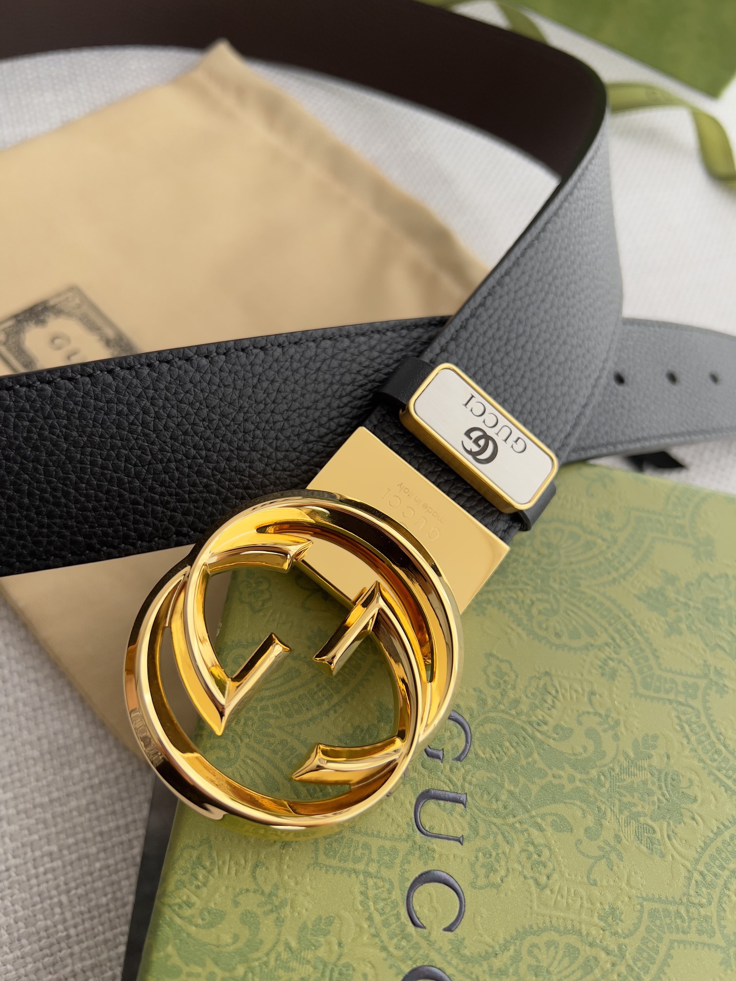 高級ブランドグッチベルトコピー男性両面トップグレイン牛革 648820人気