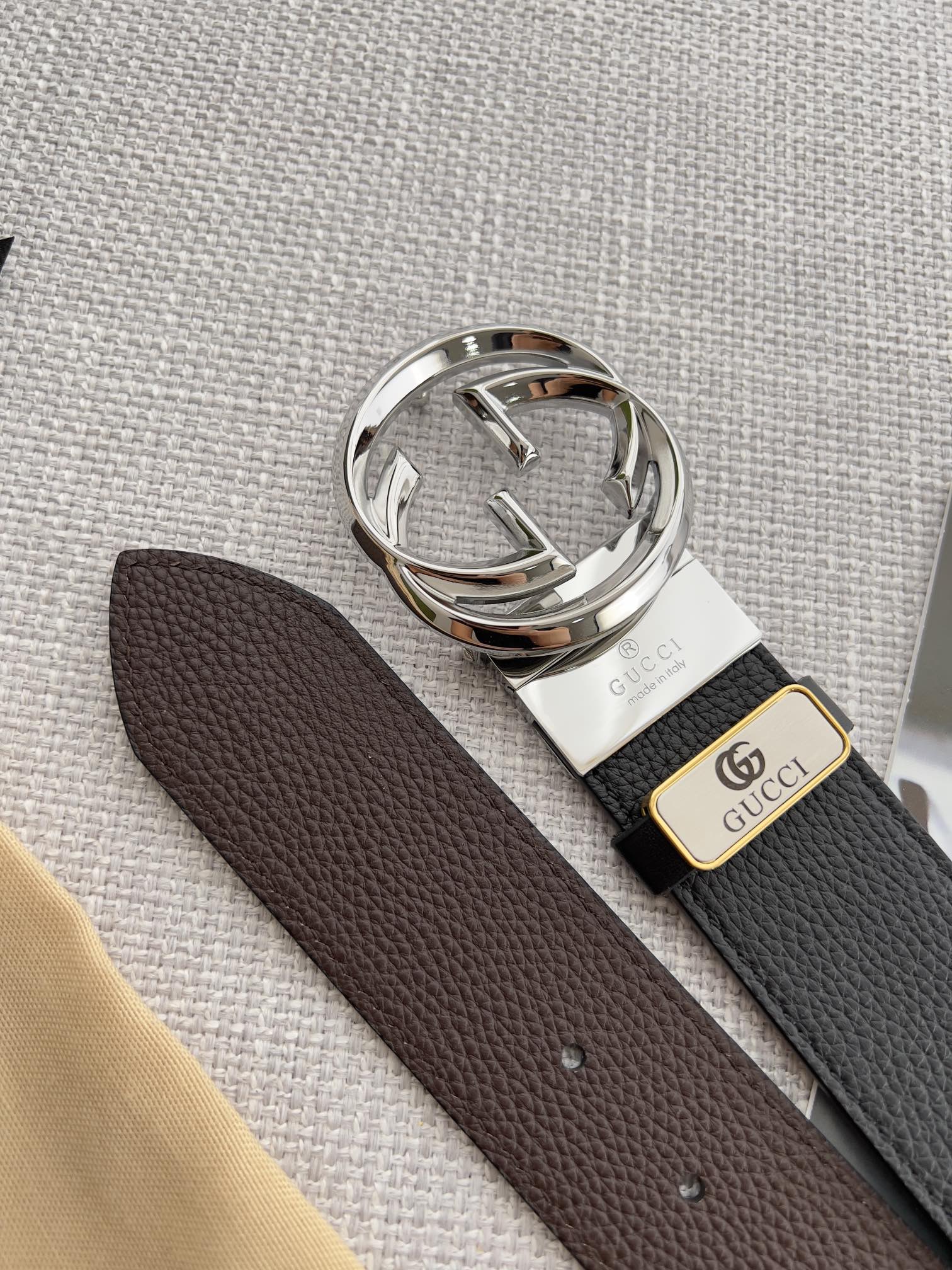 高級ブランドグッチベルトコピー男性両面トップグレイン牛革 648820代引きを販売
