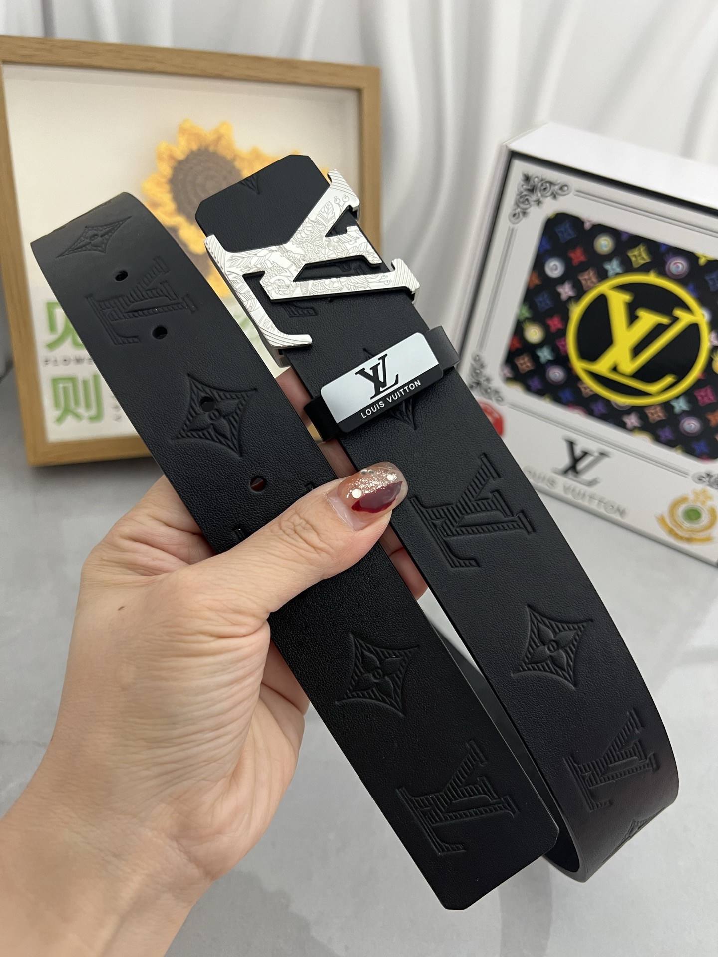 高級ブランドコピールイヴィトン最新商品偽物のレザーベルト 667767通販