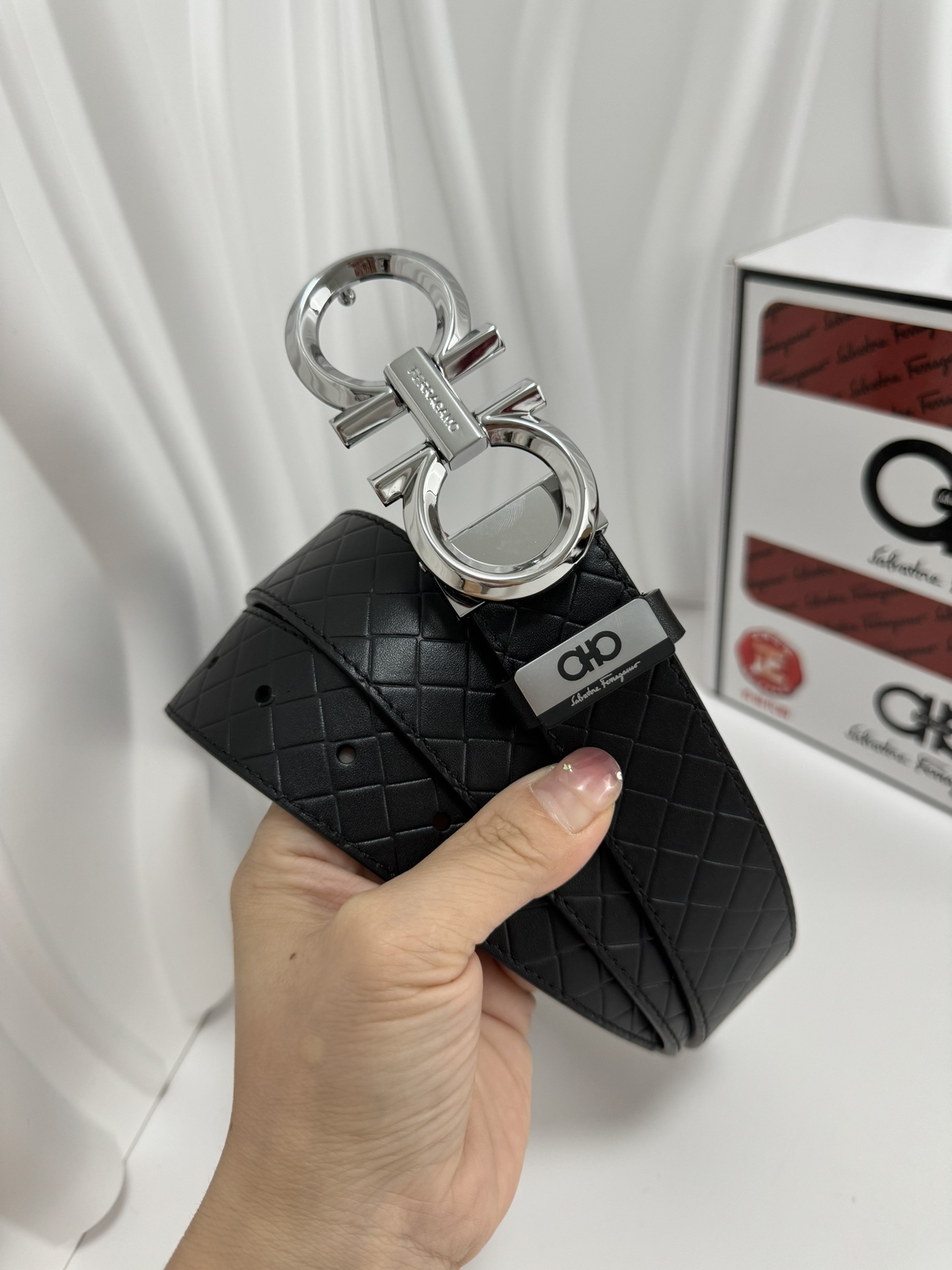 2025新商品限定男性フェラガモベルトスーパーコピー最高級牛革100%  667810