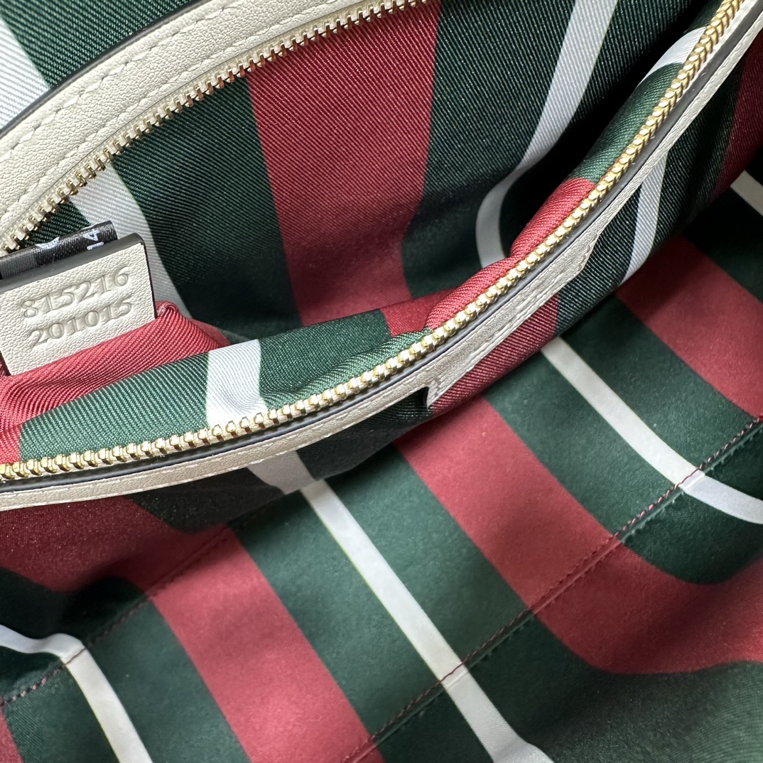 グッチの新款高品質アプリコットホワイトコピーバッグN級品販売 815216品質保証