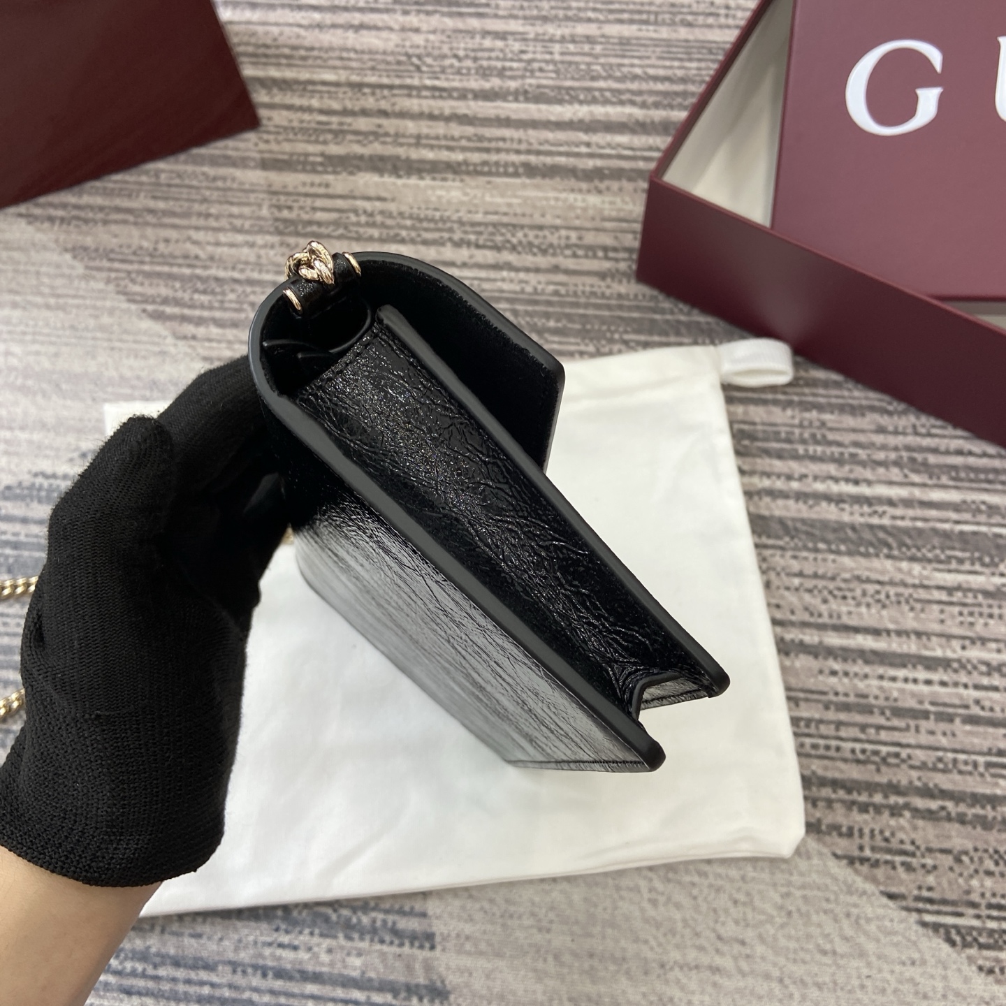 グッチ最新の海外ブランドチェーン付きブラックパテントレザー女子バッグ専門店 837374-2通販