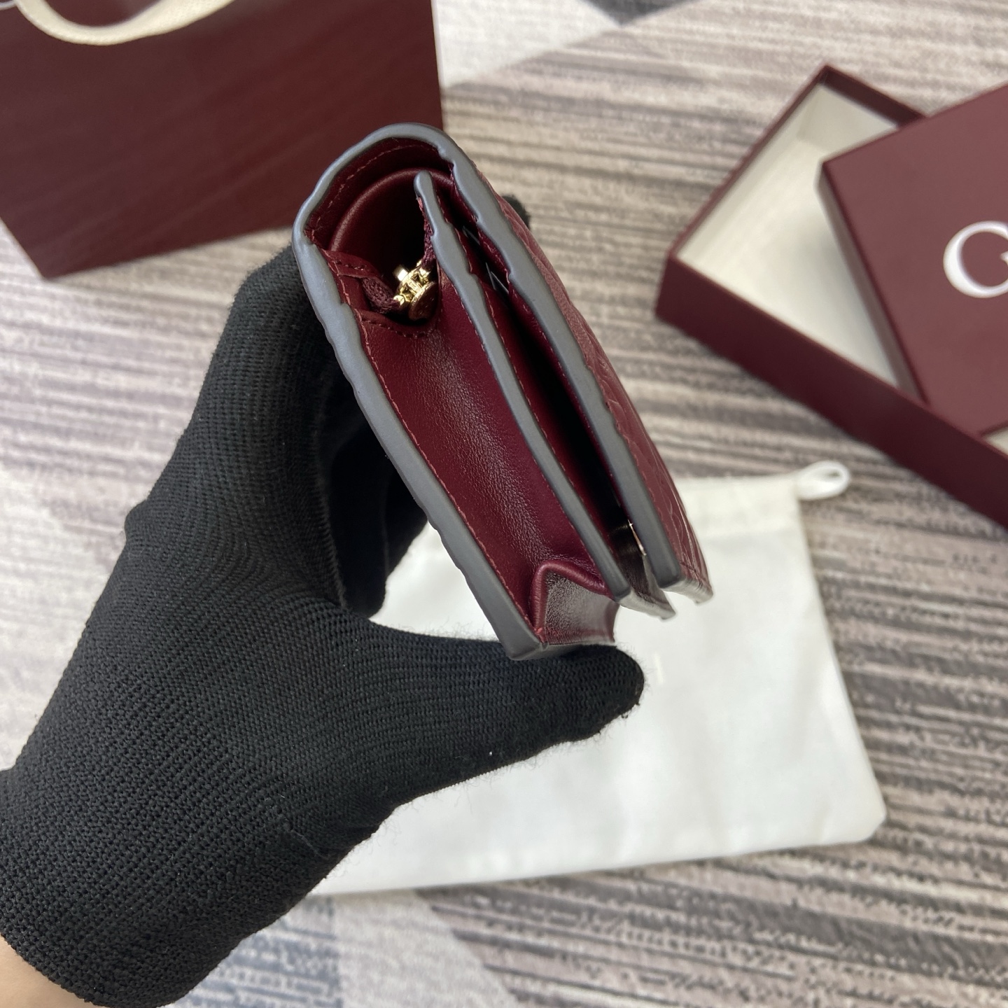 グッチ 2025年秋冬アンコールレッドフラワープレストブランド財布品質と安心 847208激安送料無料