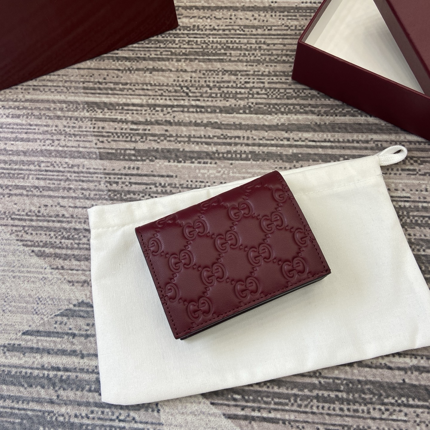 グッチ 2025年秋冬アンコールレッドフラワープレストブランド財布品質と安心 847208品質保証