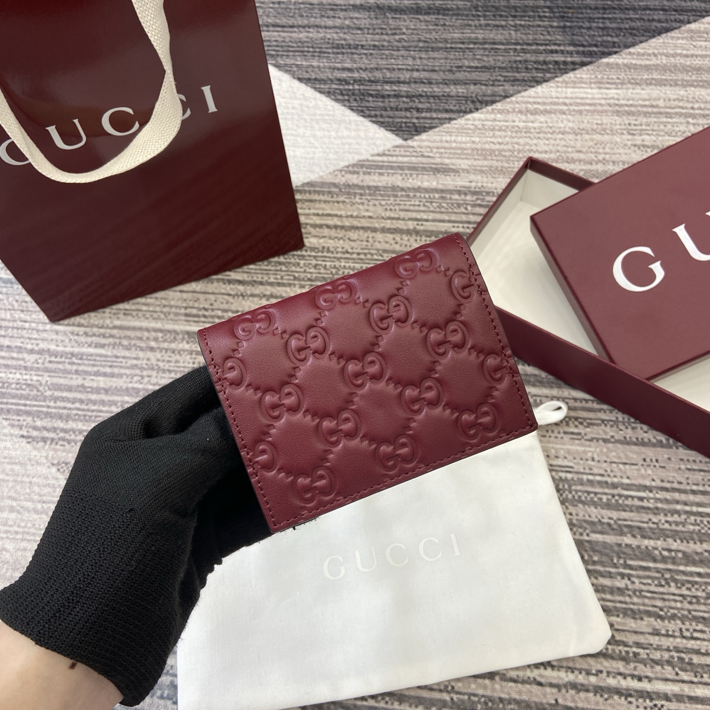 グッチ 2025年秋冬アンコールレッドフラワープレストブランド財布品質と安心 847208