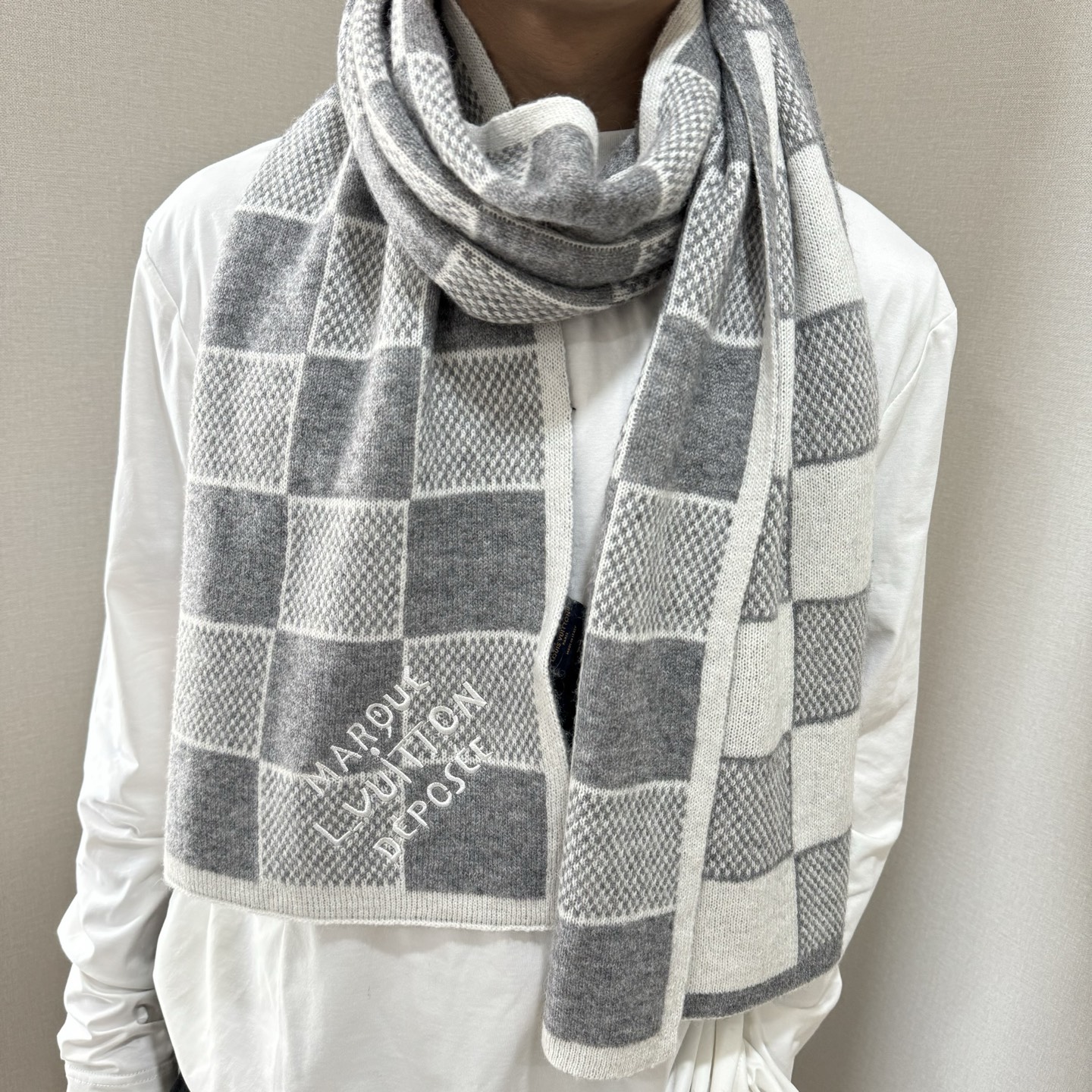 2025最新商品限定ルイヴィトンダメージボードパターンウールニットマフラー LV00893通販