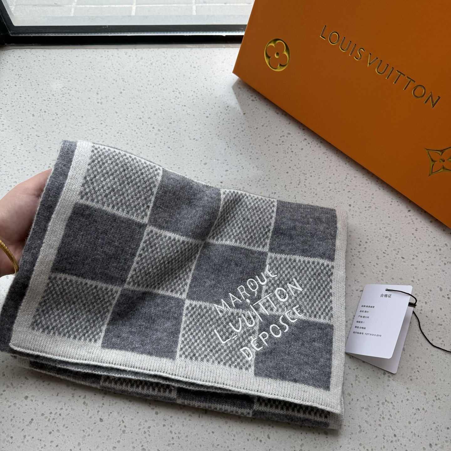 2025最新商品限定ルイヴィトンダメージボードパターンウールニットマフラー LV00893高い品質