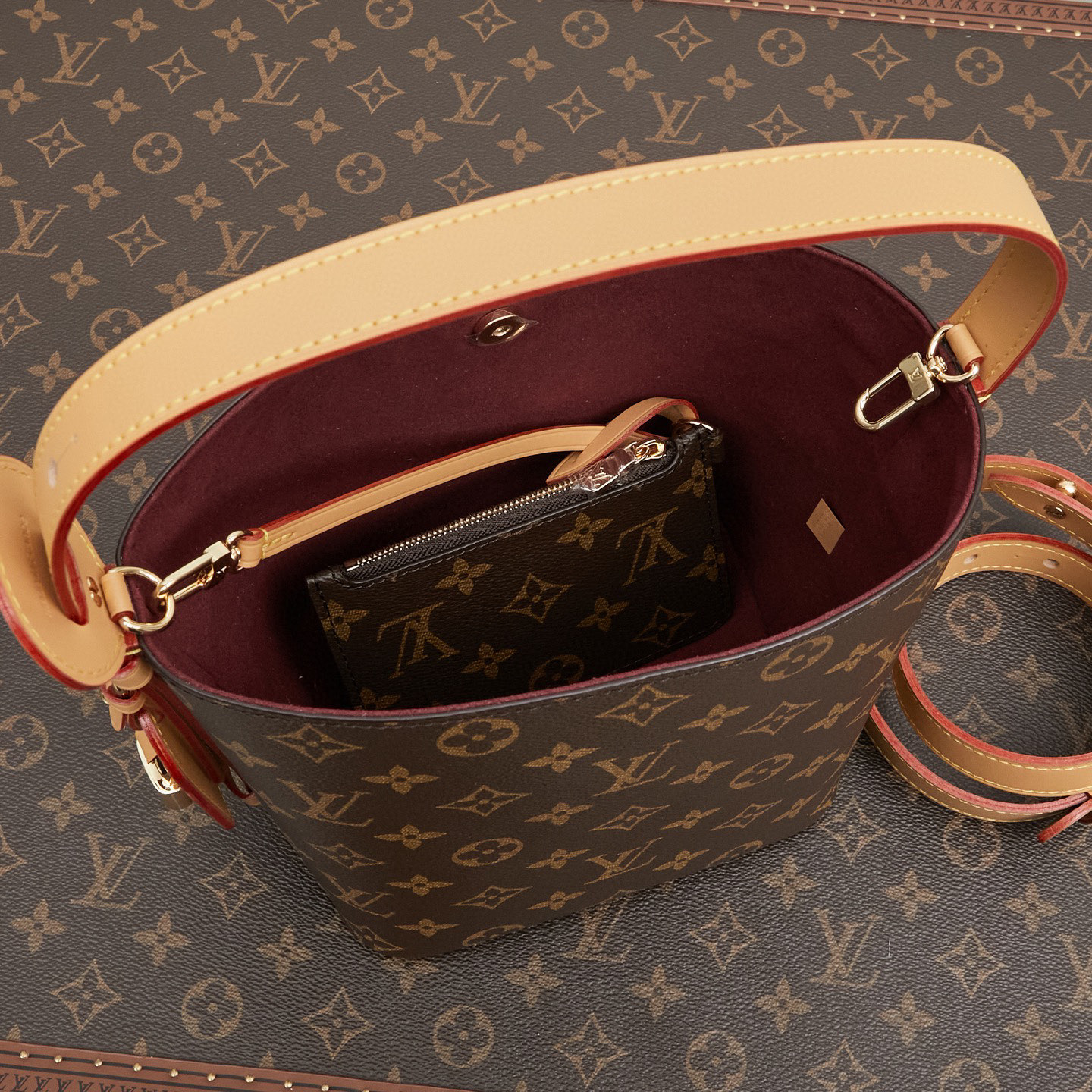 ルイヴィトンハンドバッグコピーの偽物新作オールインワン信用第一専門店 M12925代引きを販売