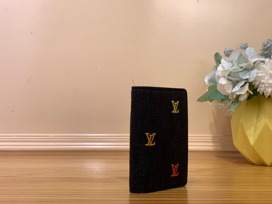 2025ルイヴィトン新作入荷コピーブラック刺繍入りカードホルダーポケット財布 M13965通販